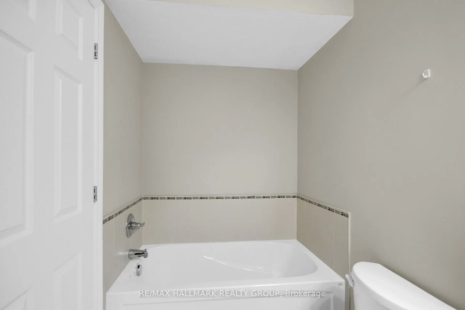 240 Leather Leaf Terrace