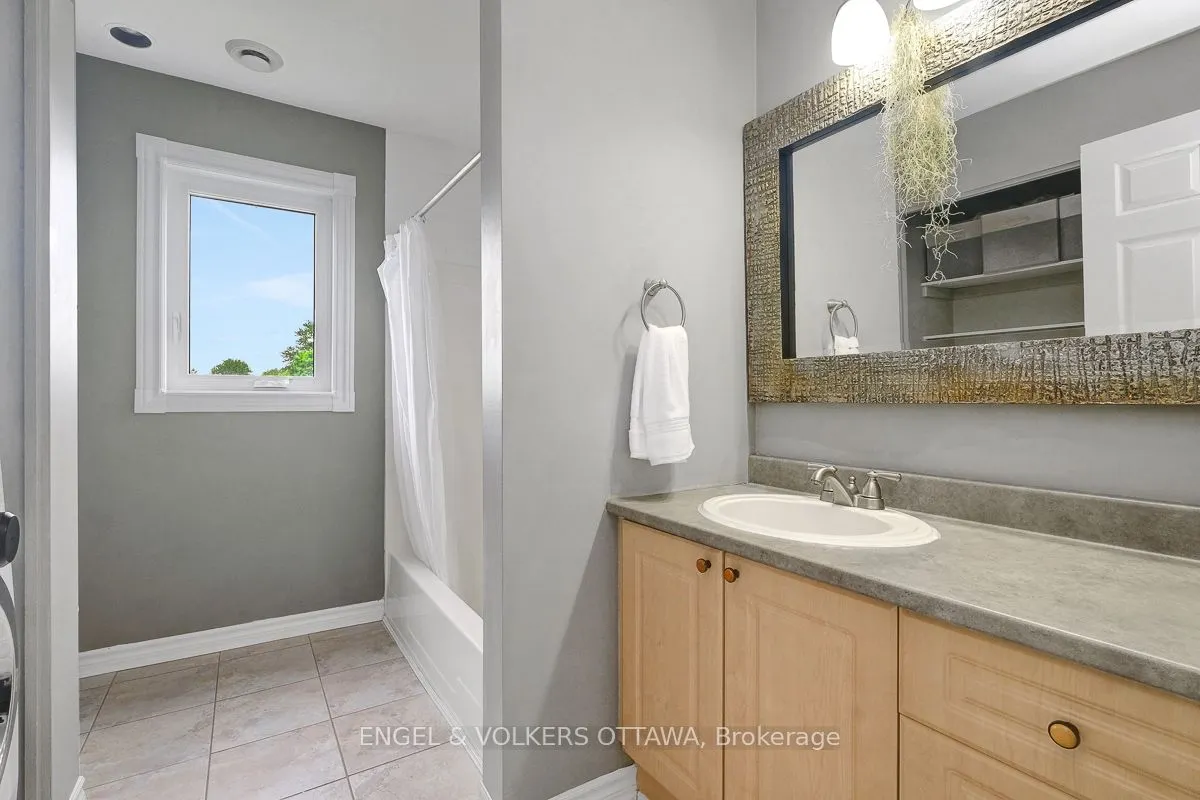 75 Lapointe Boulevard, #1A