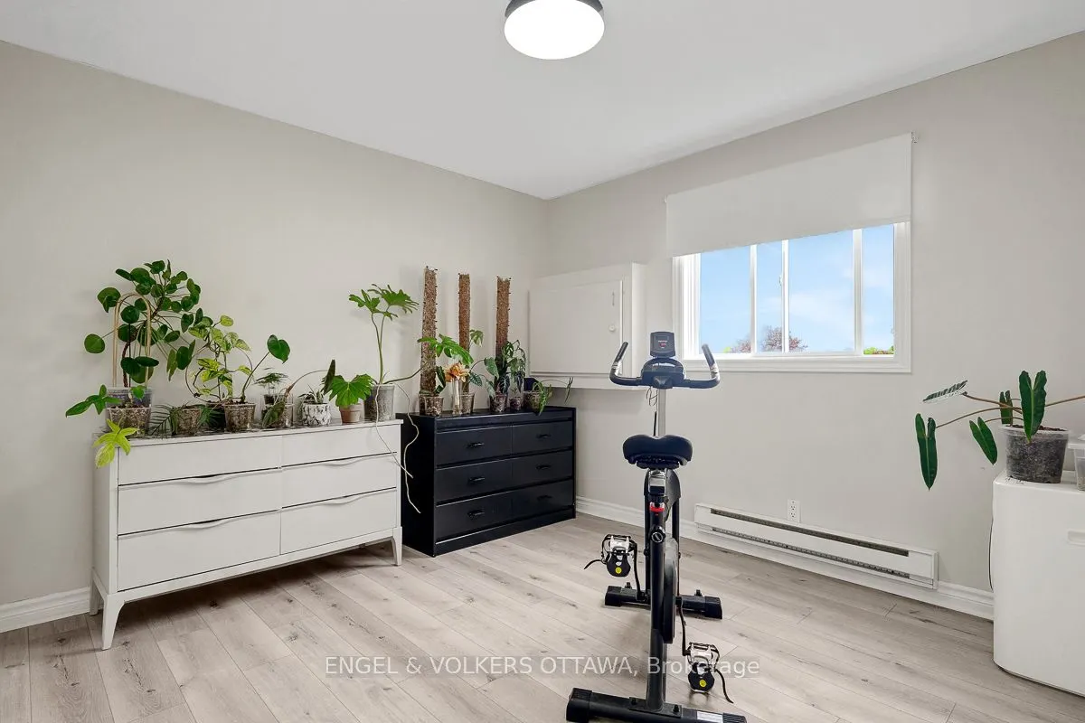 75 Lapointe Boulevard, #1A