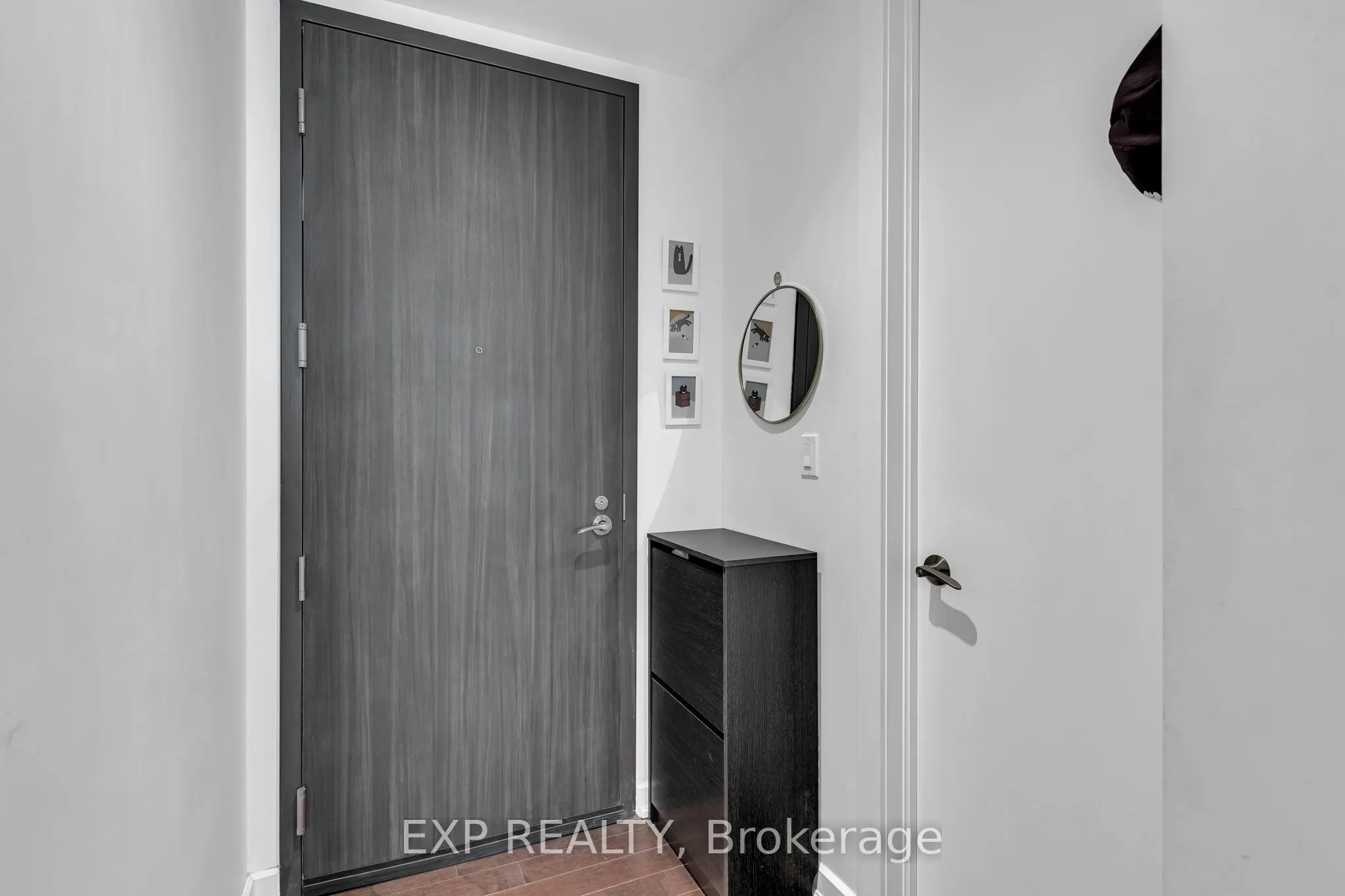 300 Lisgar Street, #812
