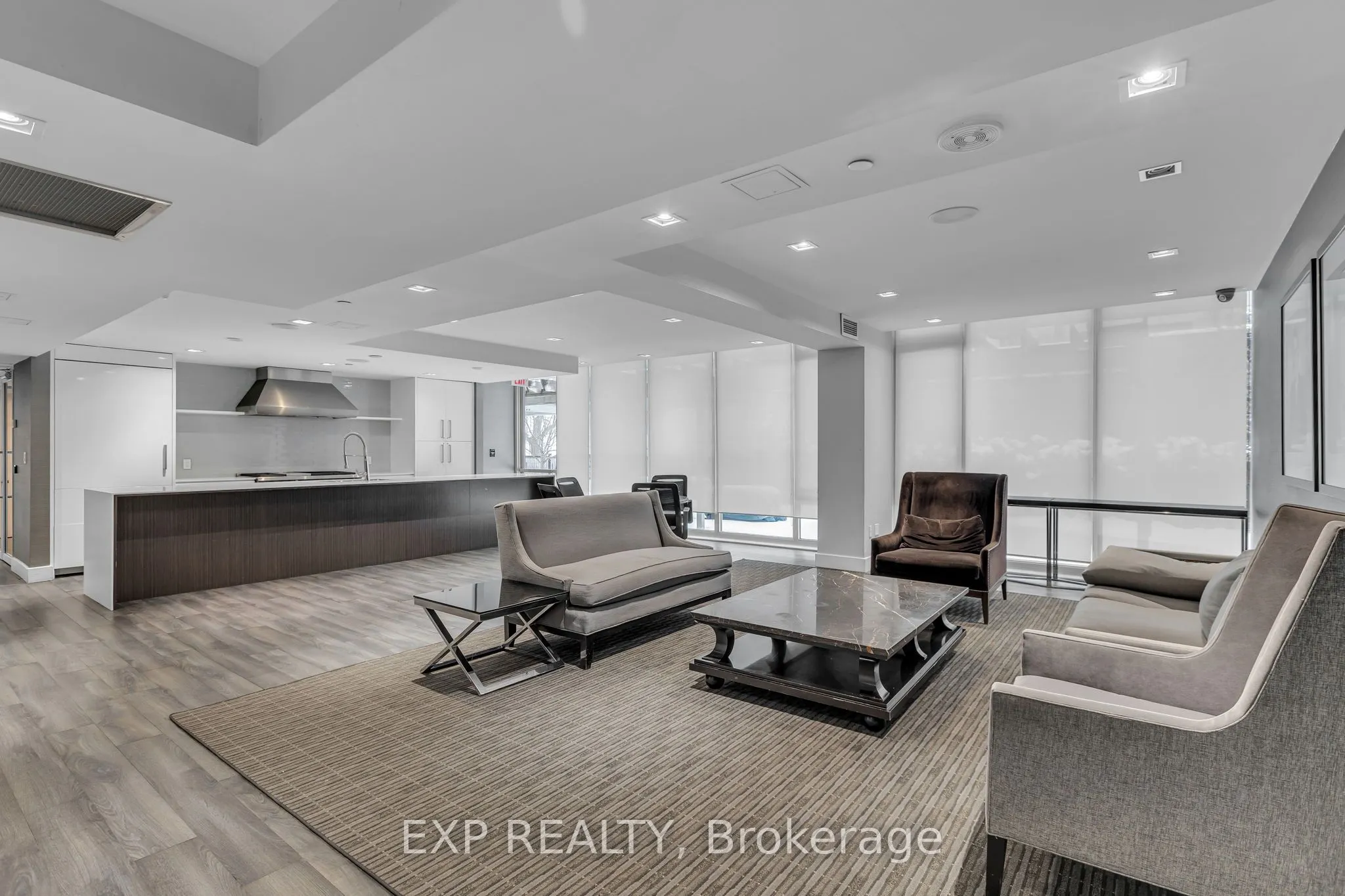 300 Lisgar Street, #812