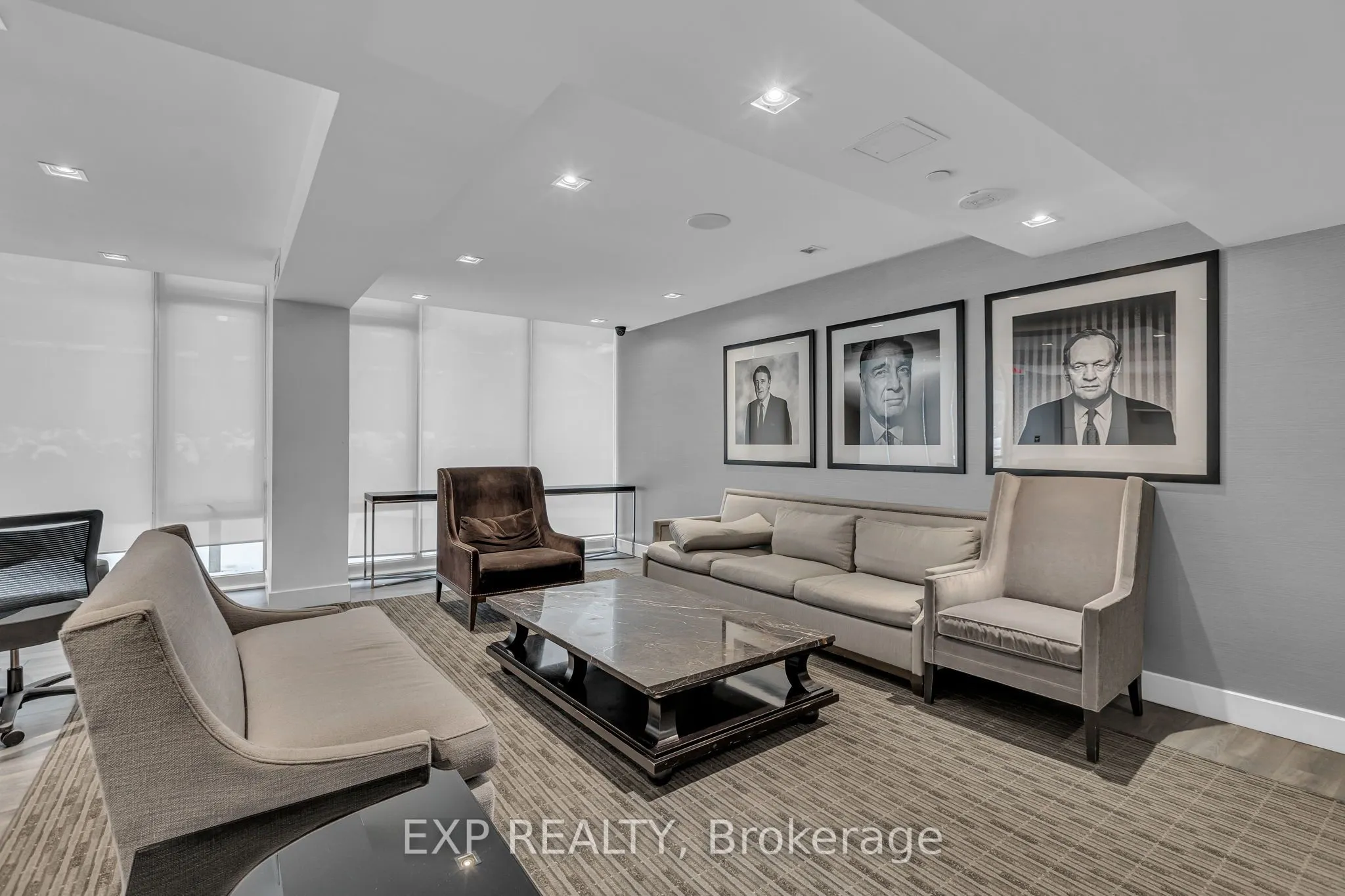 300 Lisgar Street, #812
