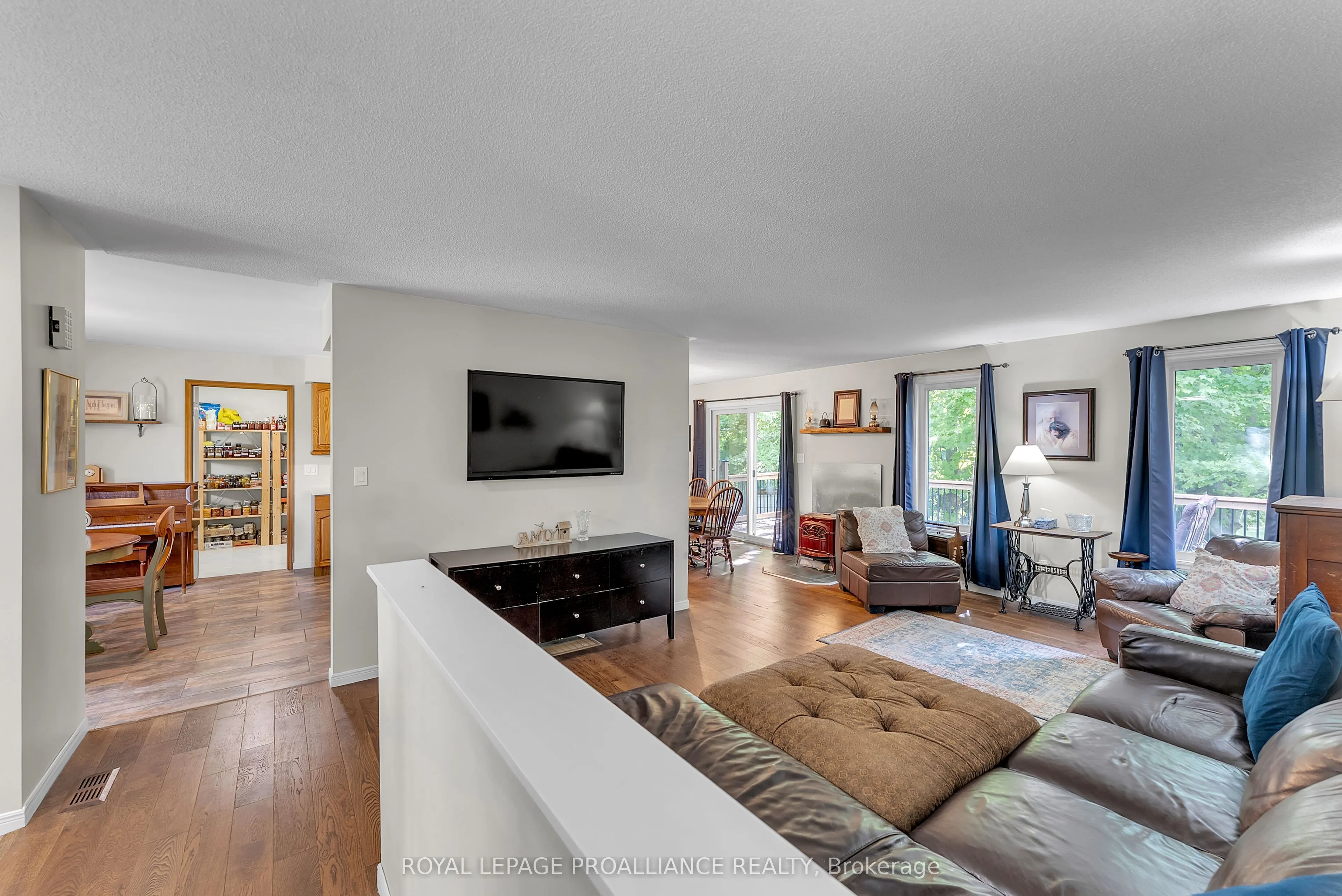 1091 Phillipston Road