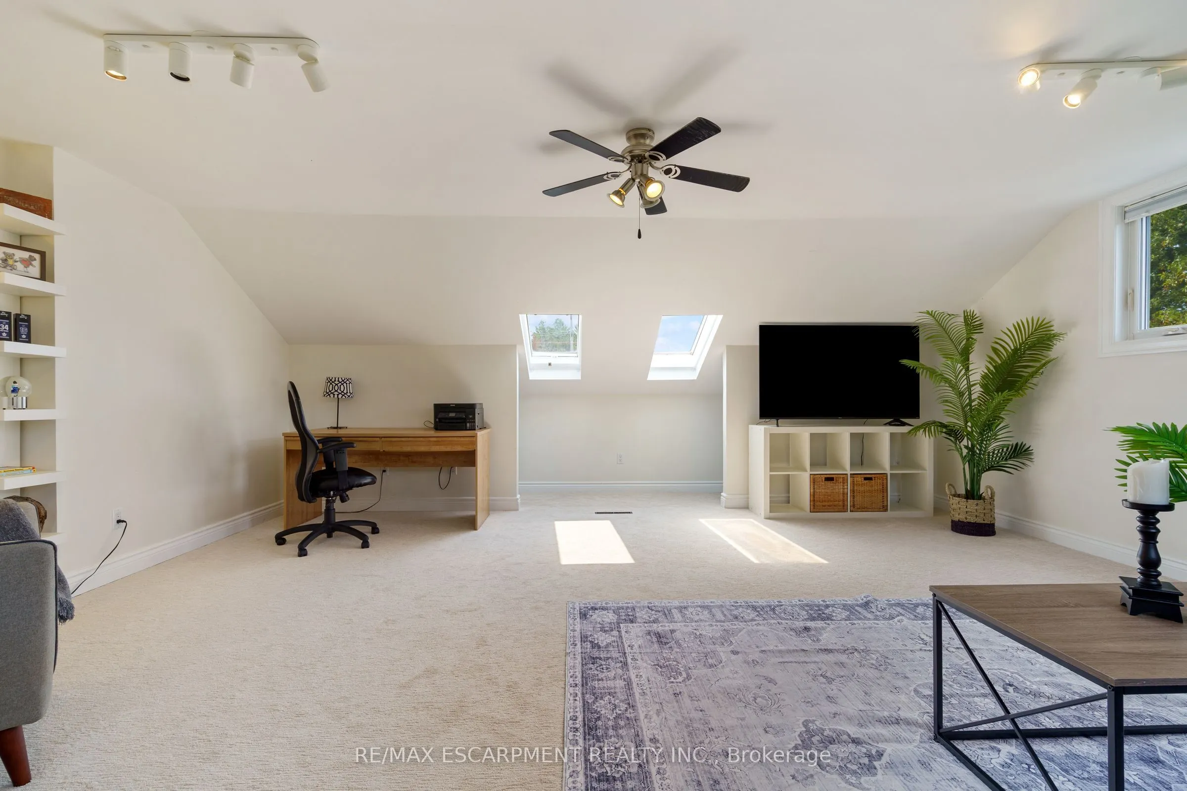 9604 TWENTY Road W
