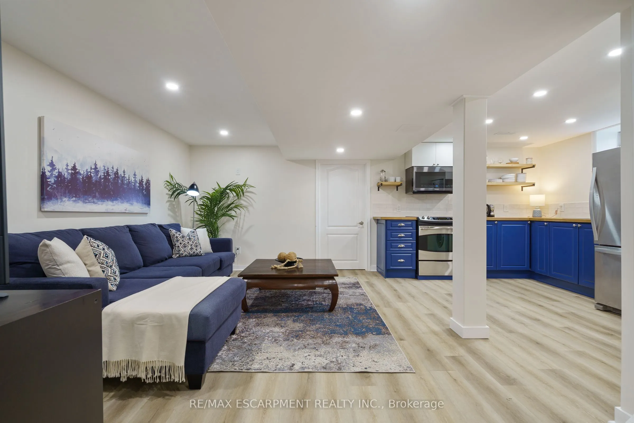 9604 TWENTY Road W