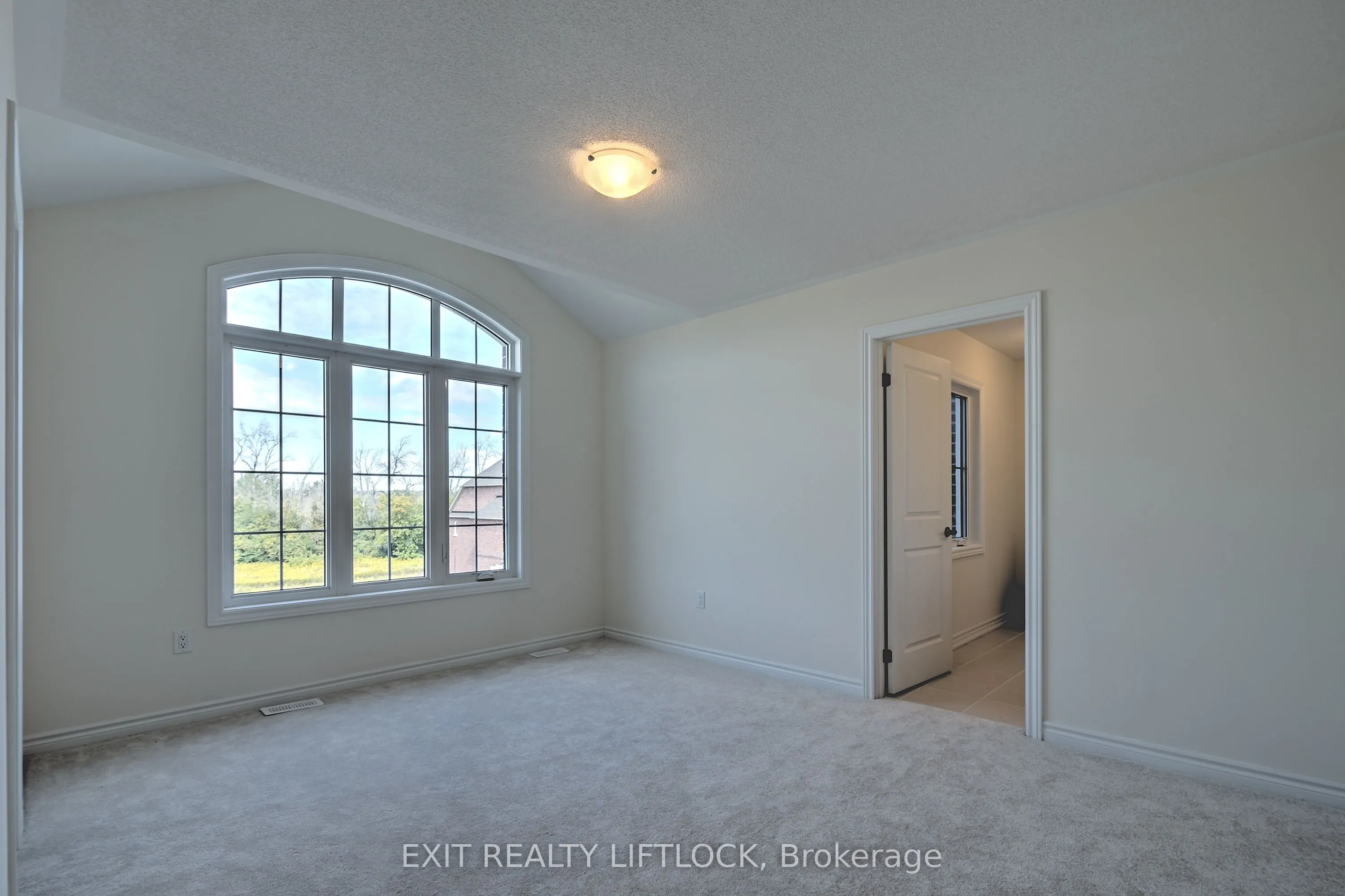 61 Golden Meadows Drive, #61