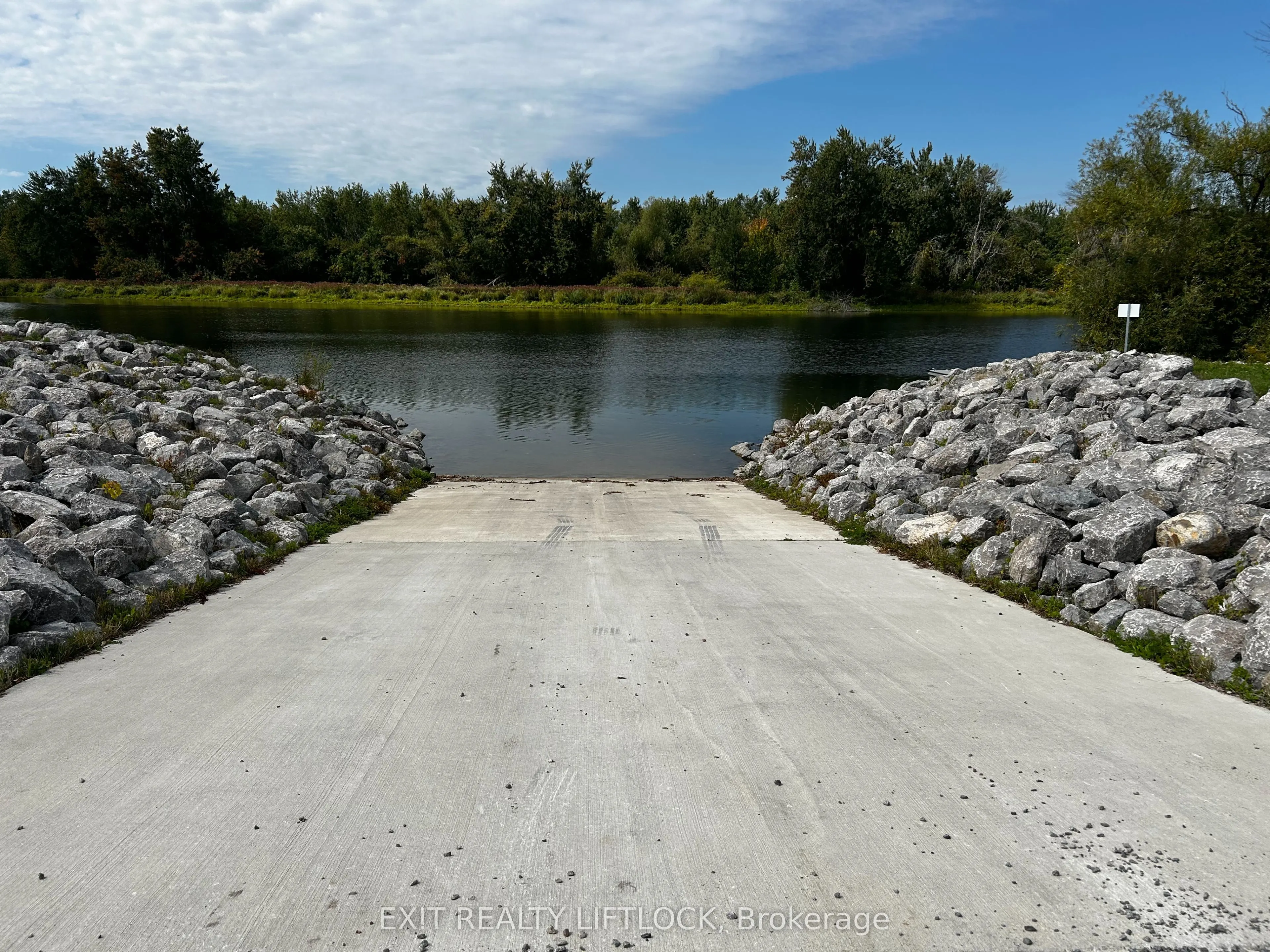 61 Golden Meadows Drive, #61