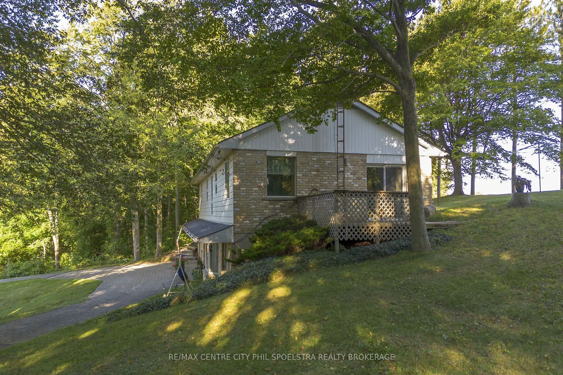 4514 Cromarty Drive