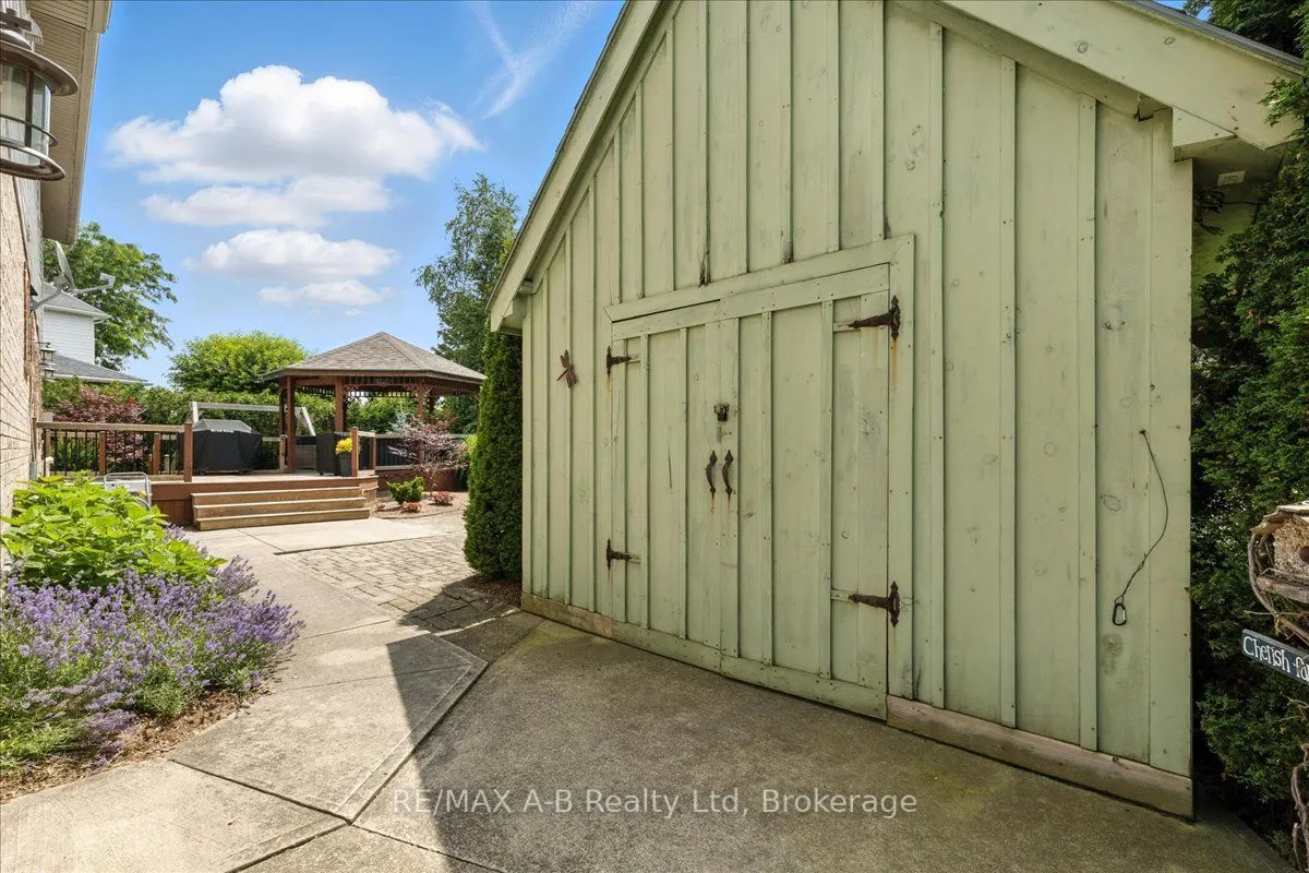 214 Jordan Crescent