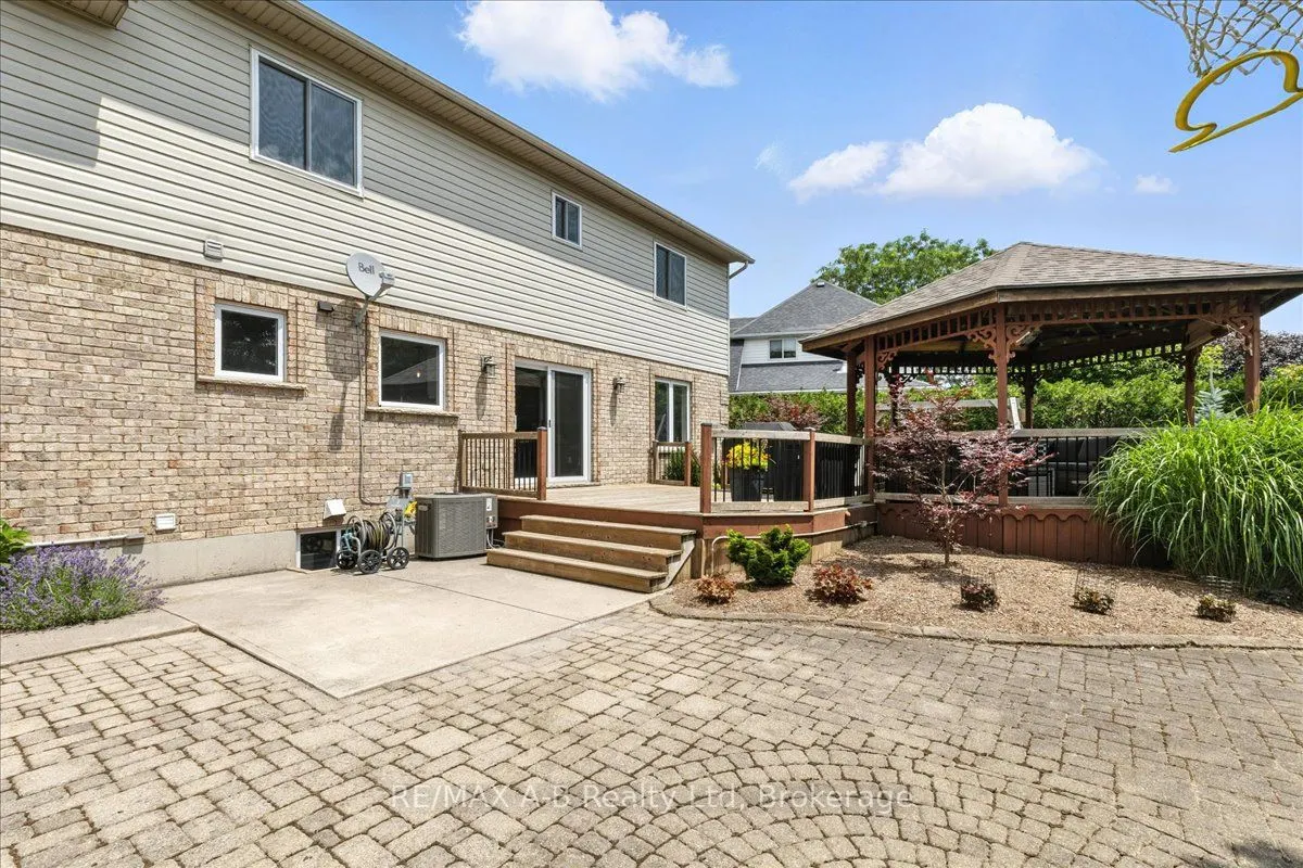 214 Jordan Crescent