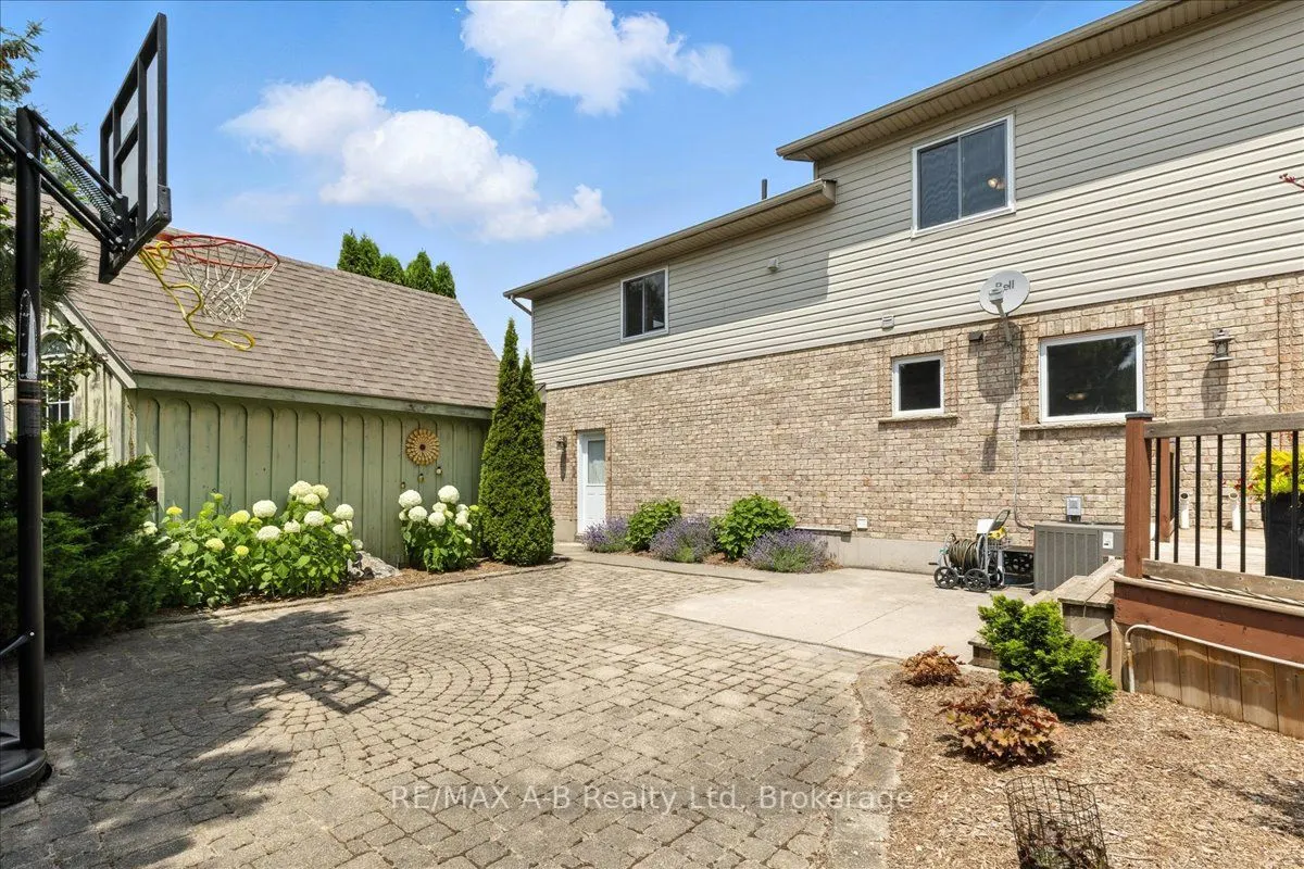 214 Jordan Crescent