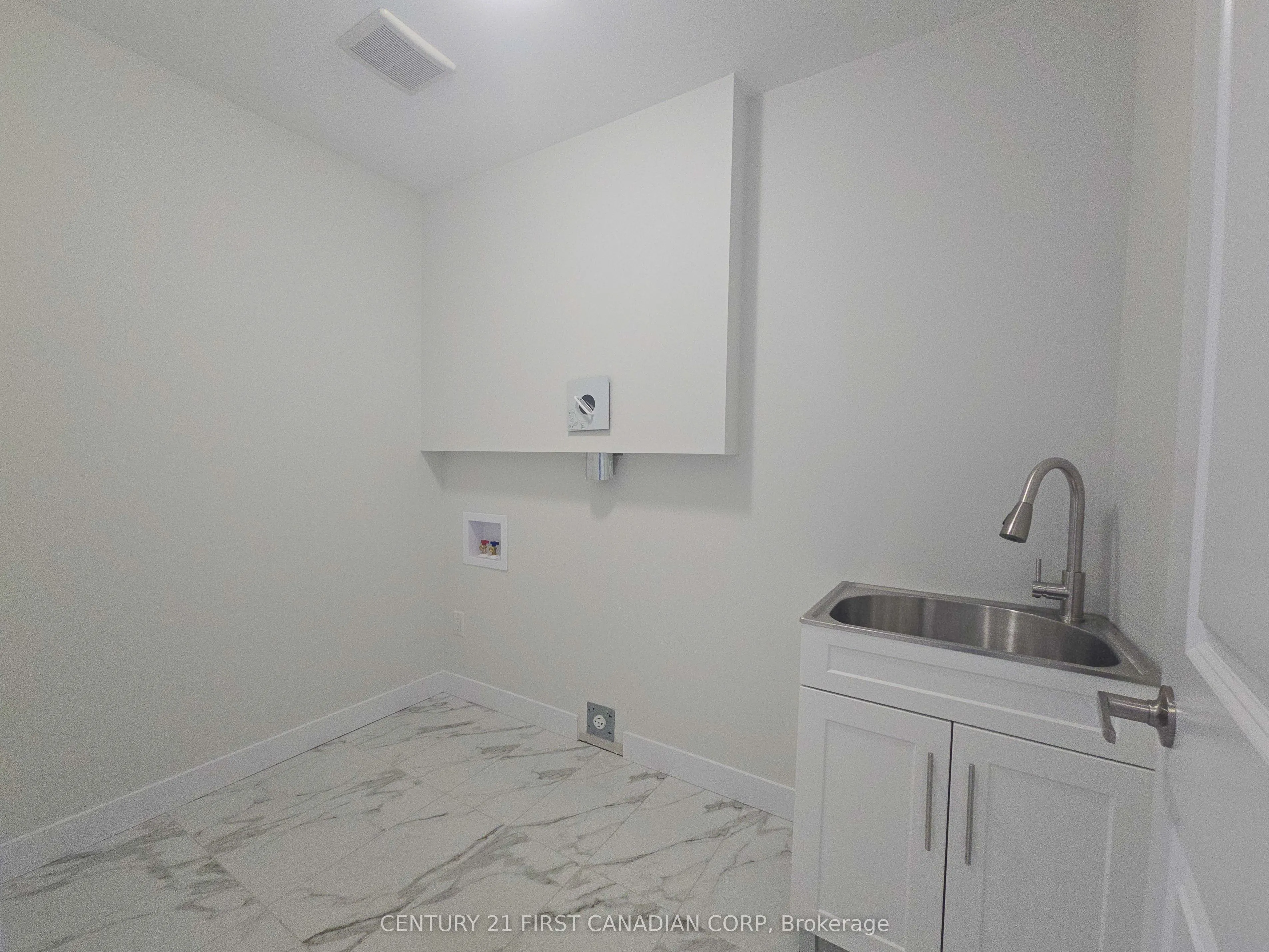 4273 Calhoun Way
