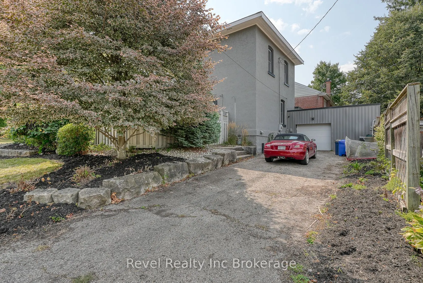 425 Ingersoll Avenue