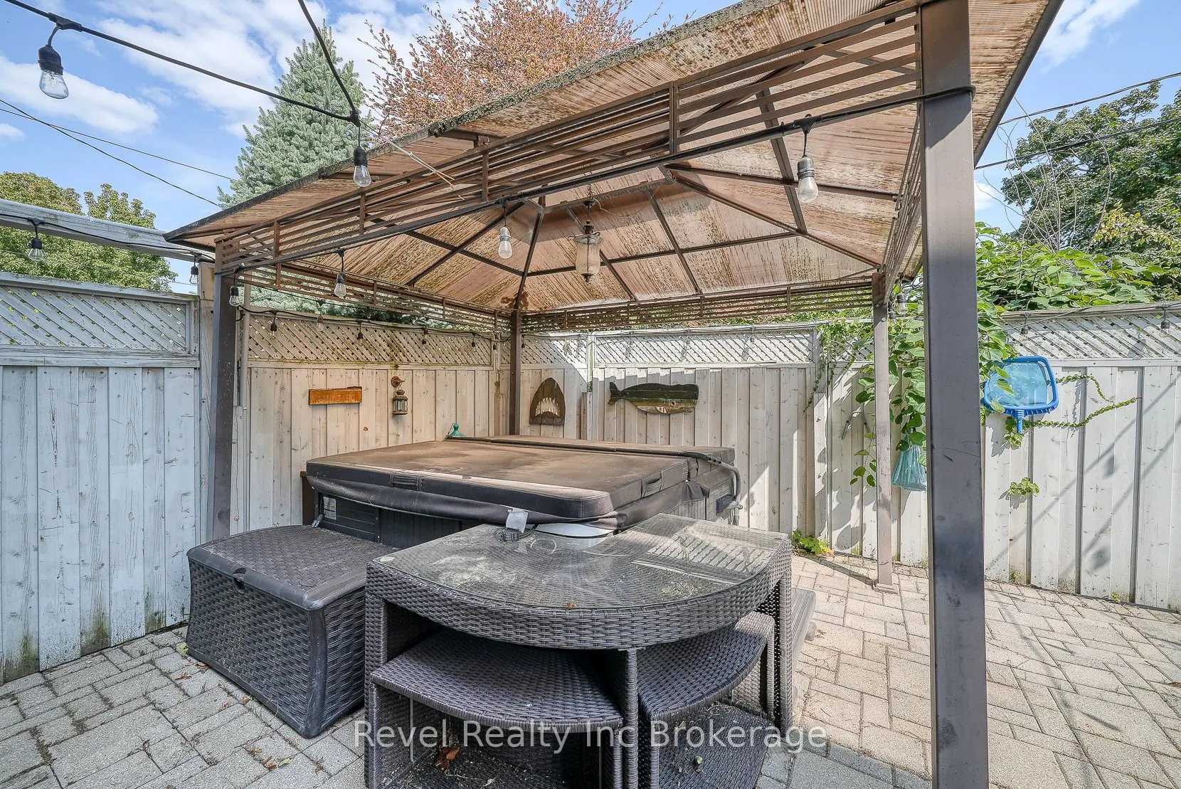 425 Ingersoll Avenue