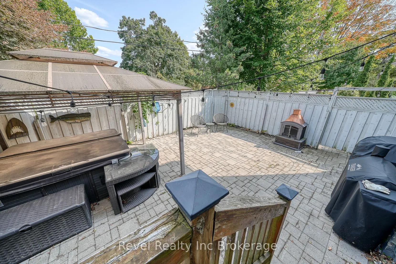 425 Ingersoll Avenue