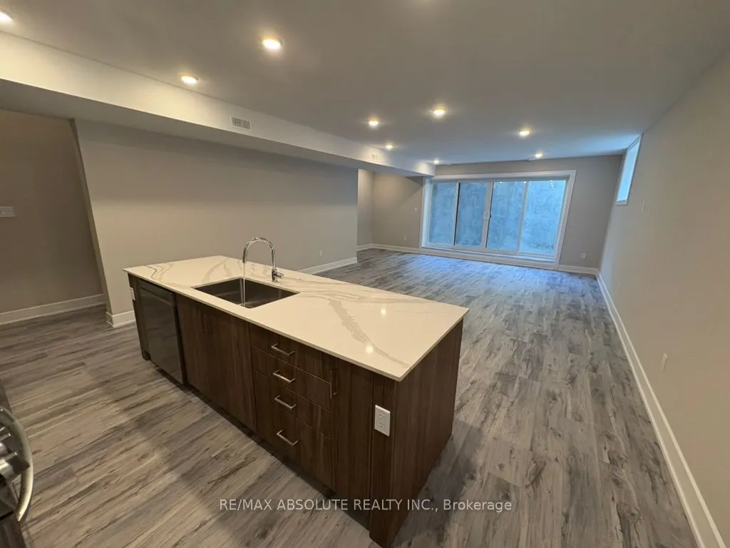 615 Parkview Road, #4