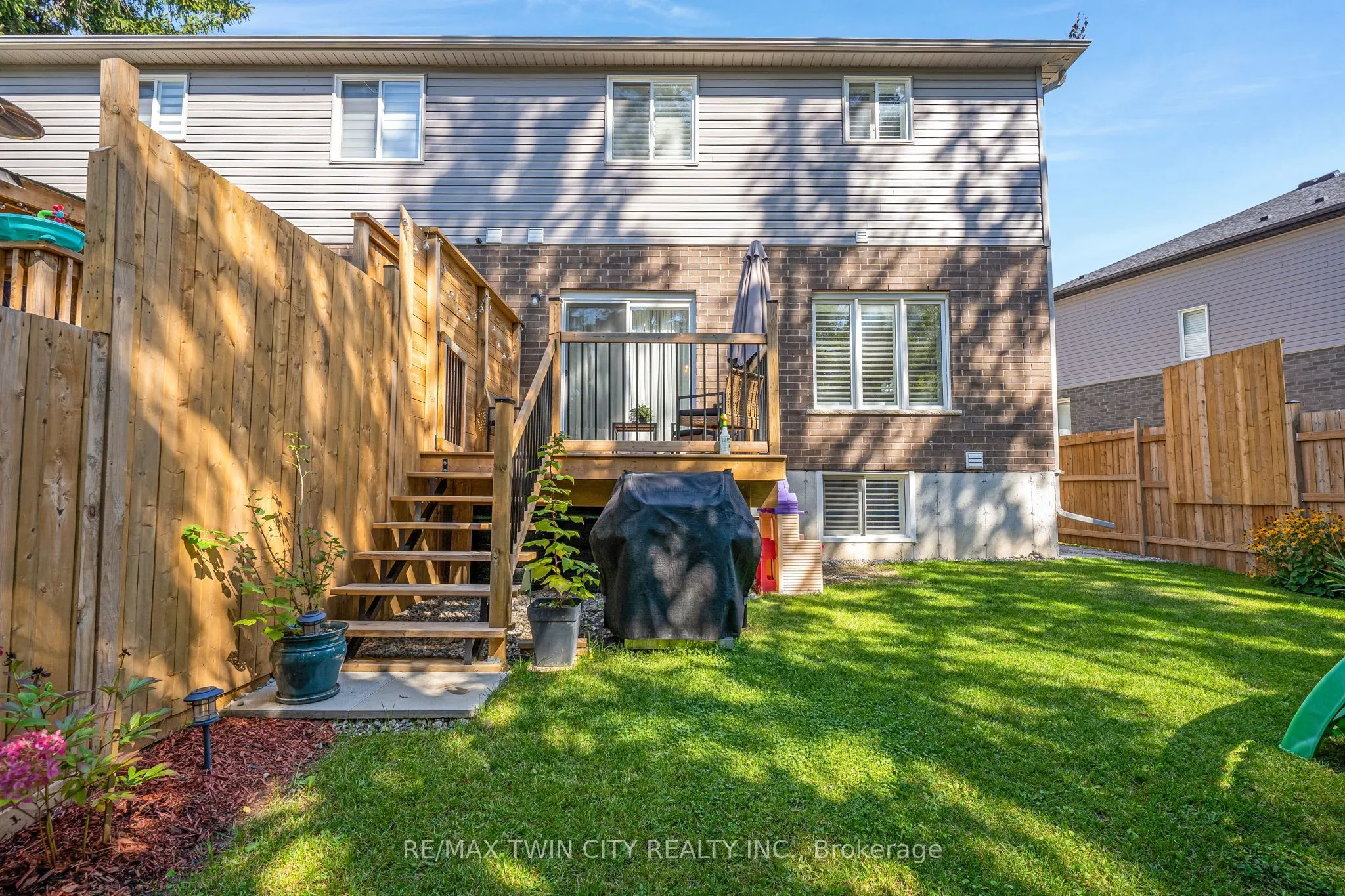 138 Jacob Street E