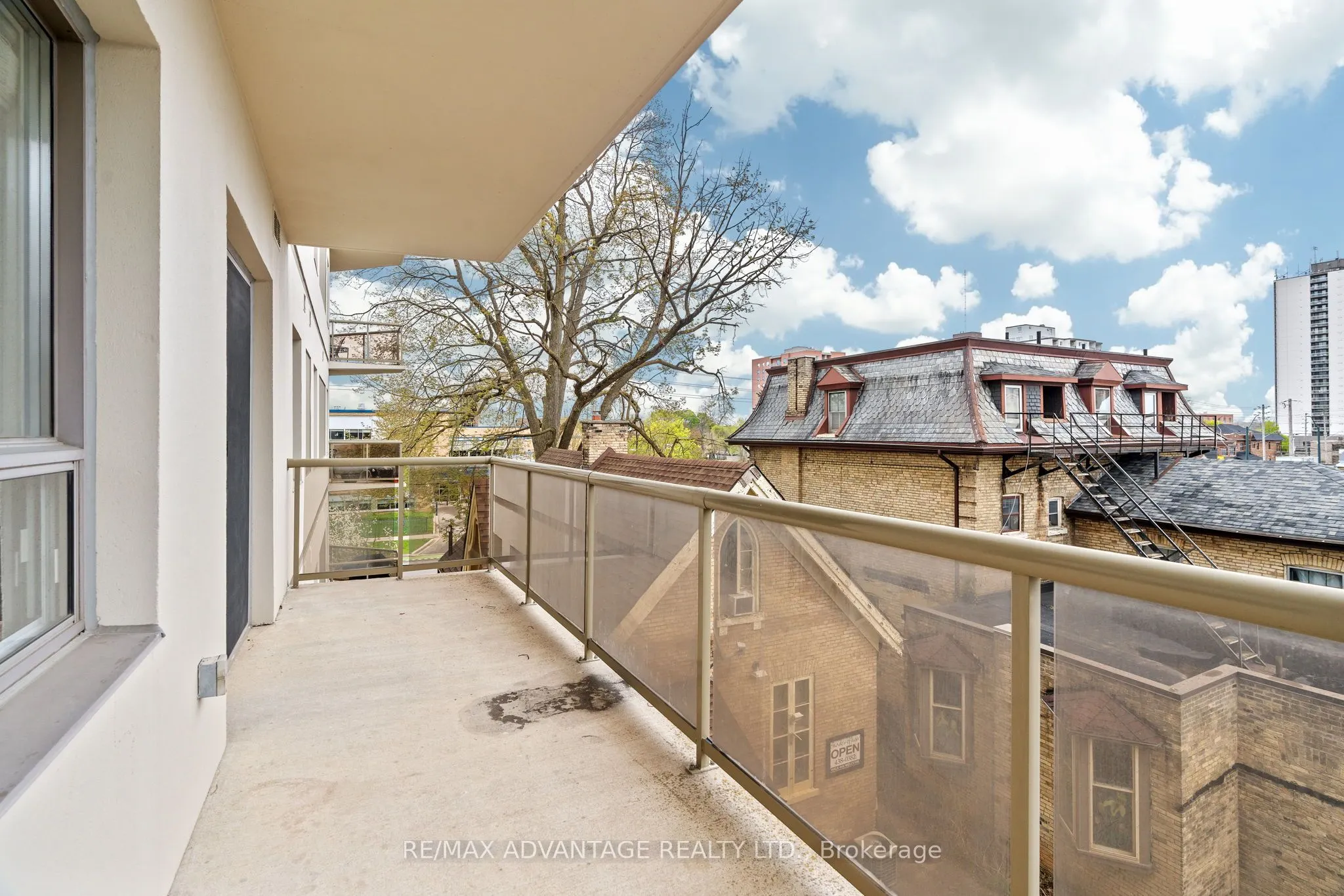 435 Colborne Street, #301