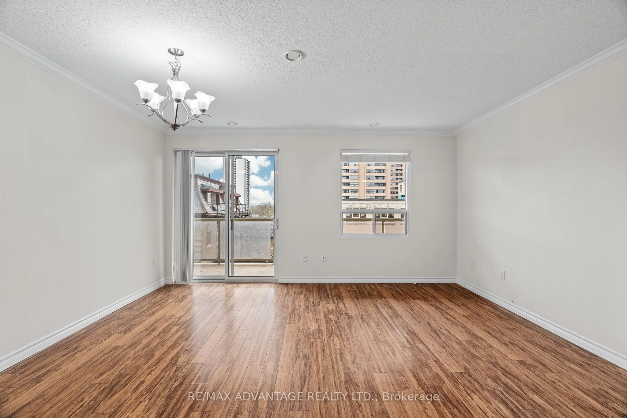 435 Colborne Street, #301