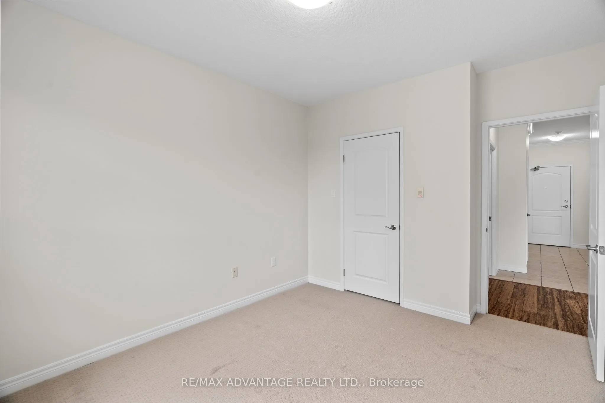 435 Colborne Street, #301