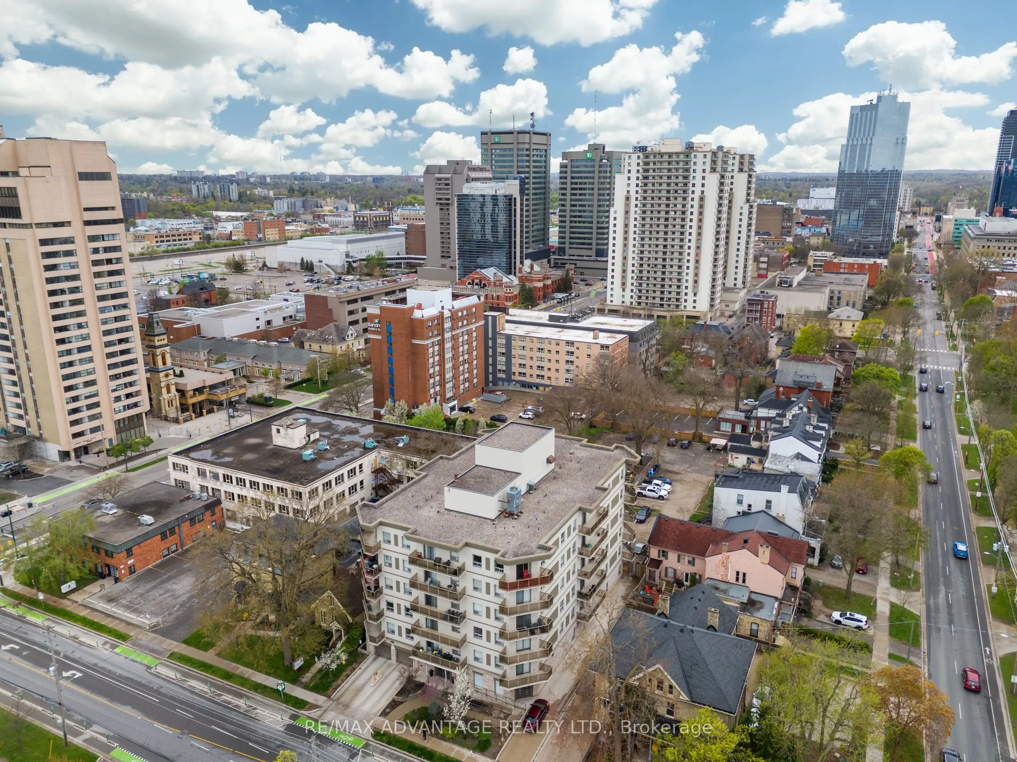 435 Colborne Street, #301