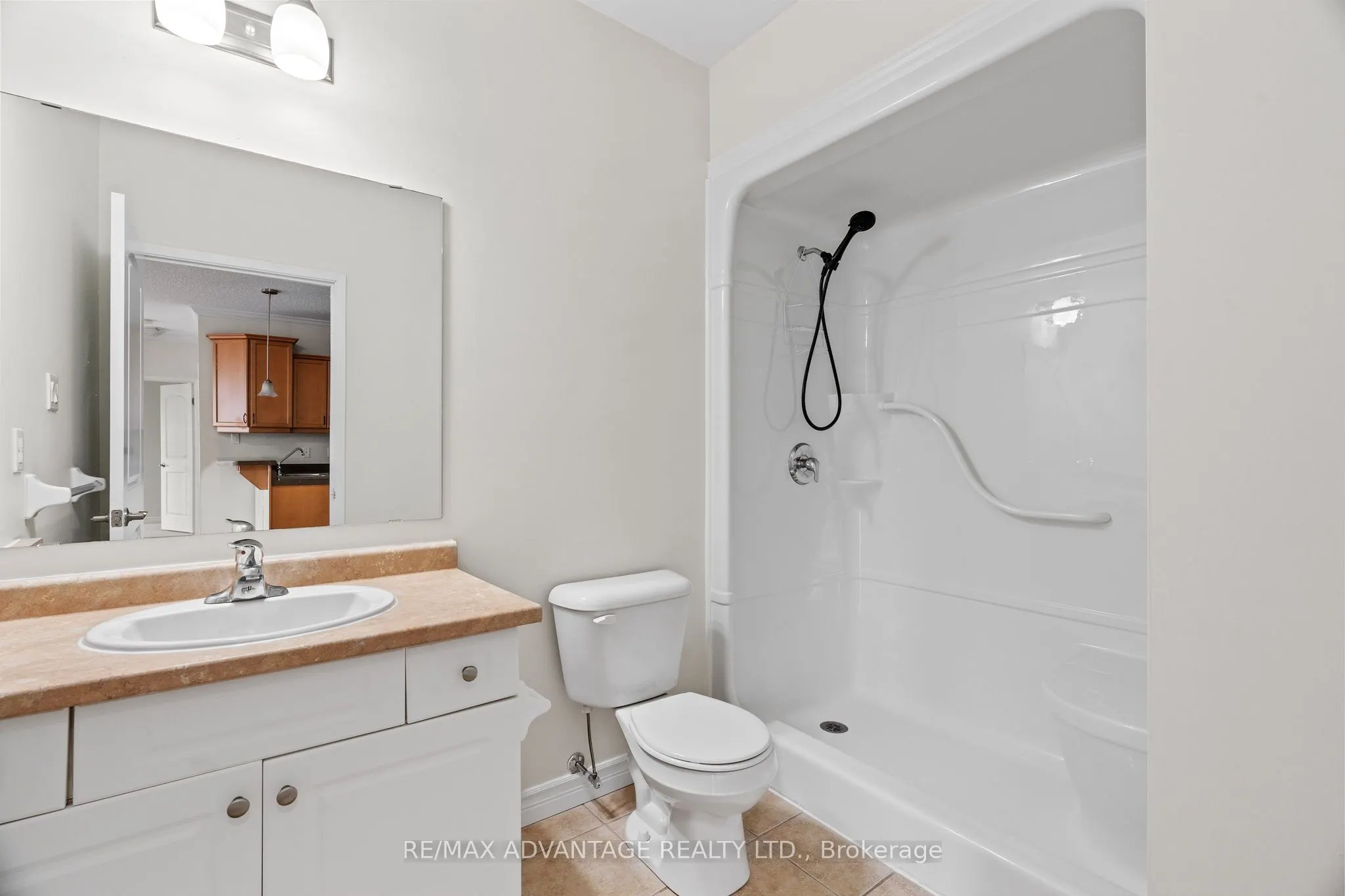 435 Colborne Street, #301