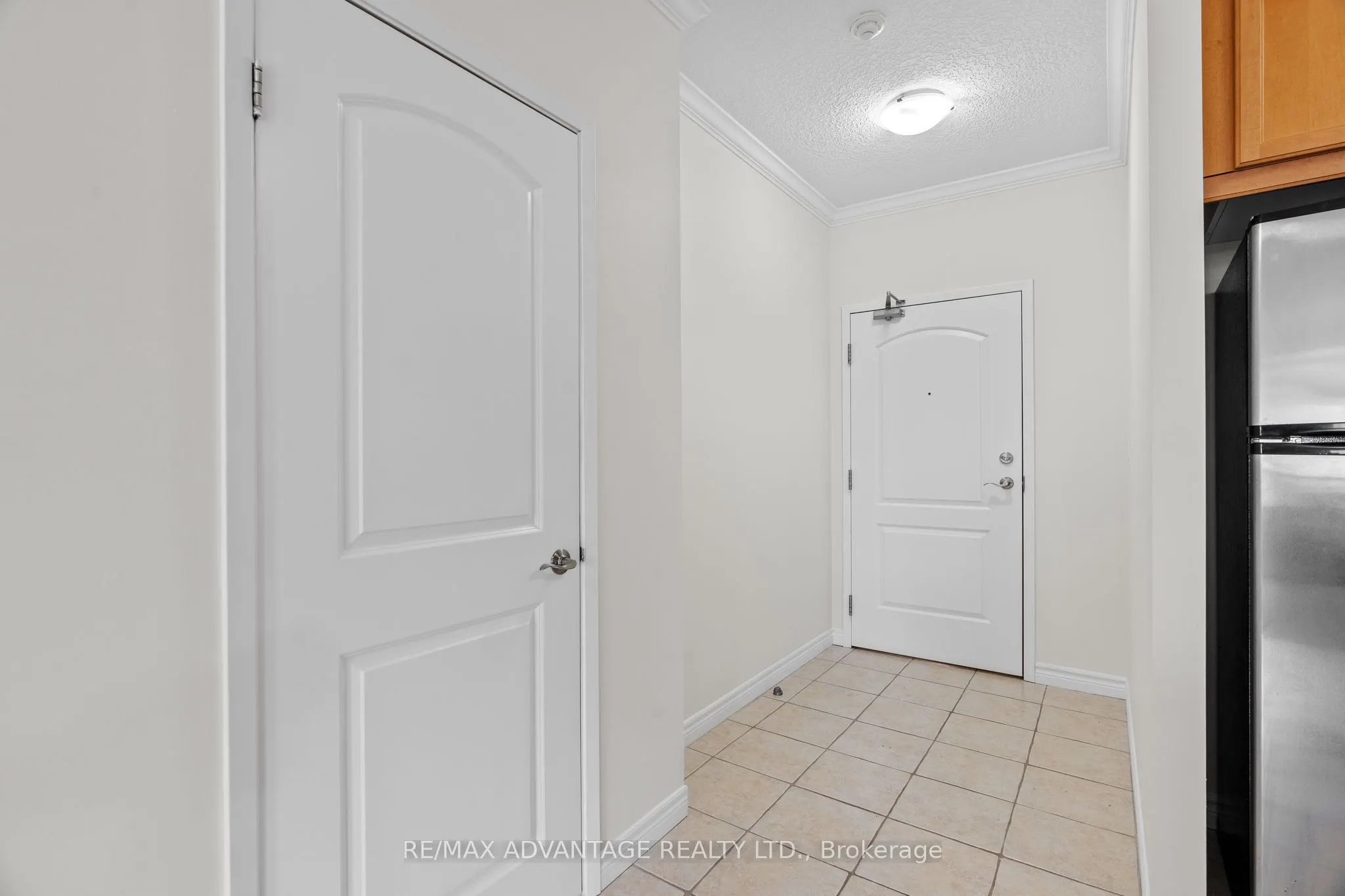 435 Colborne Street, #301