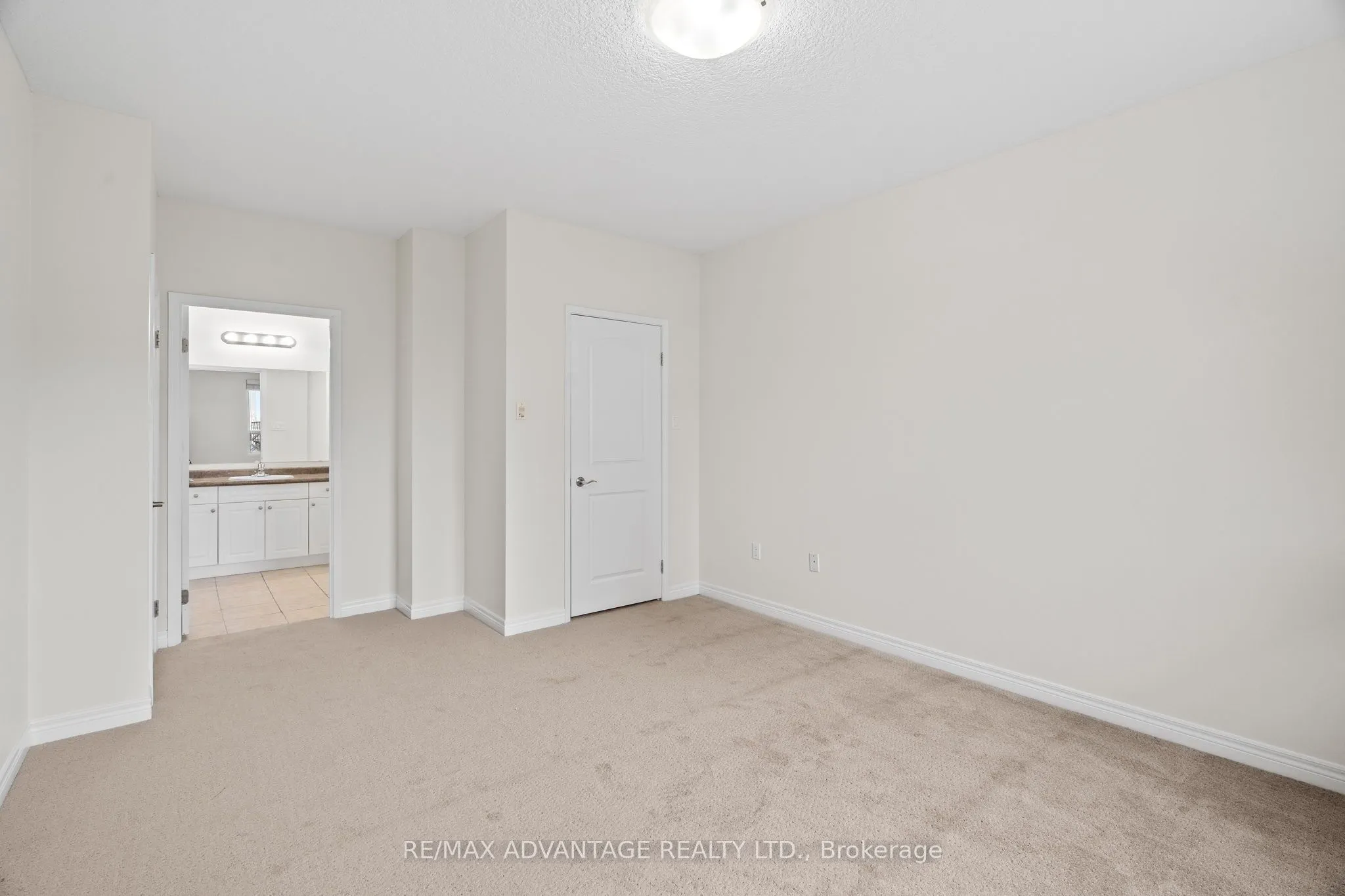 435 Colborne Street, #301