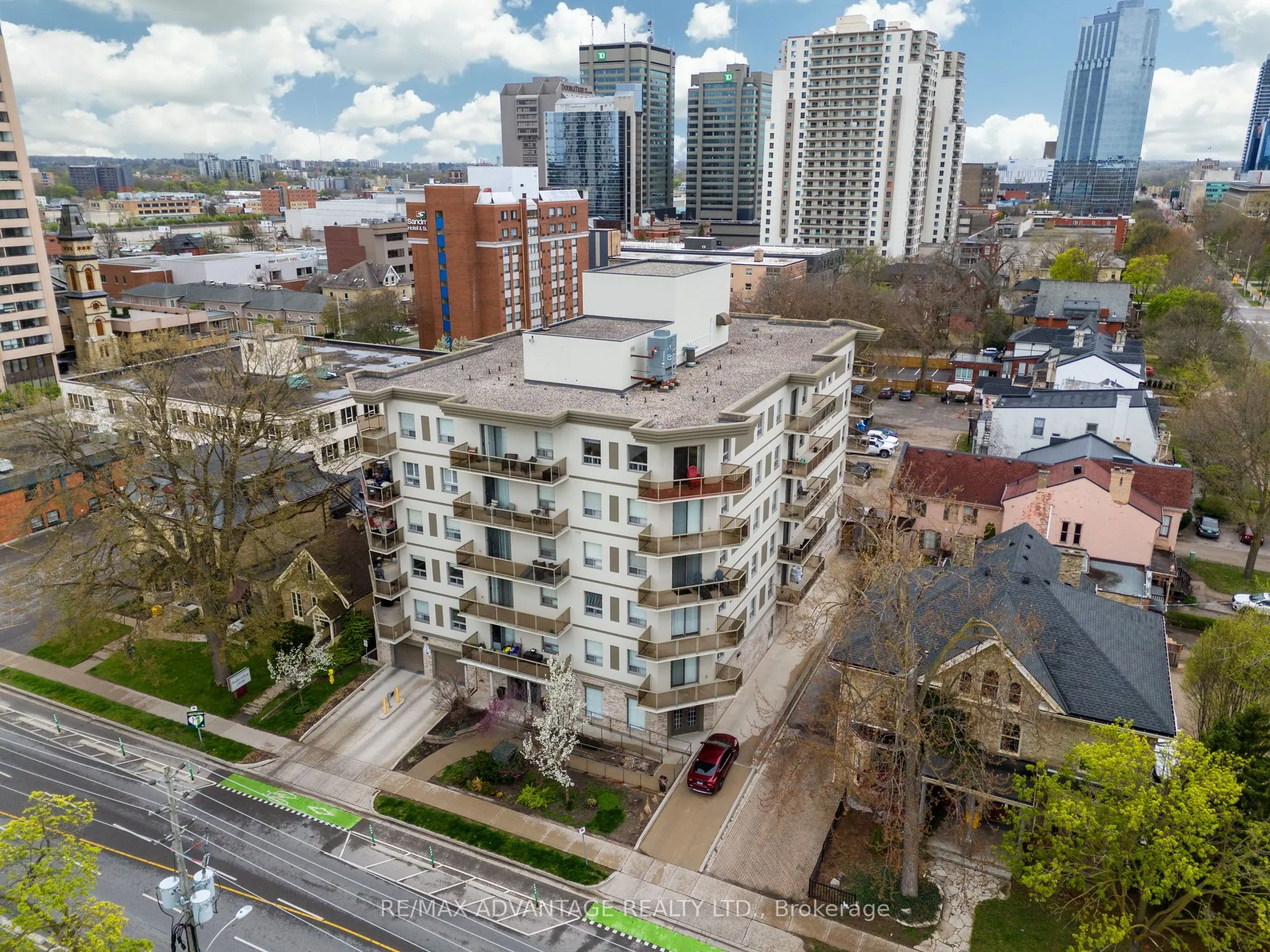 435 Colborne Street, #301