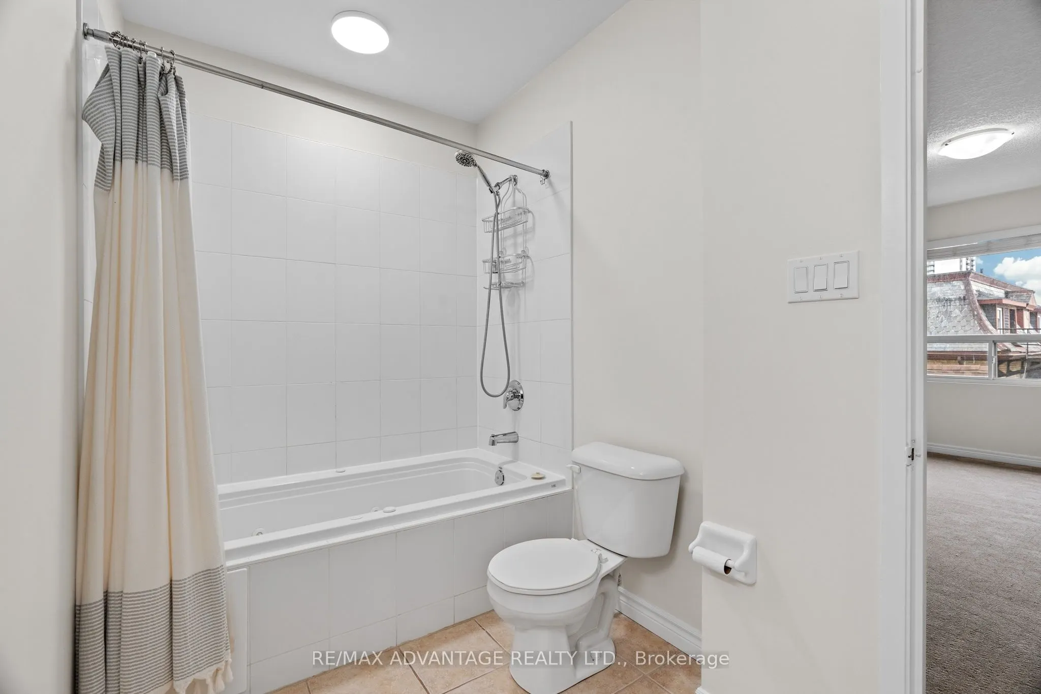 435 Colborne Street, #301
