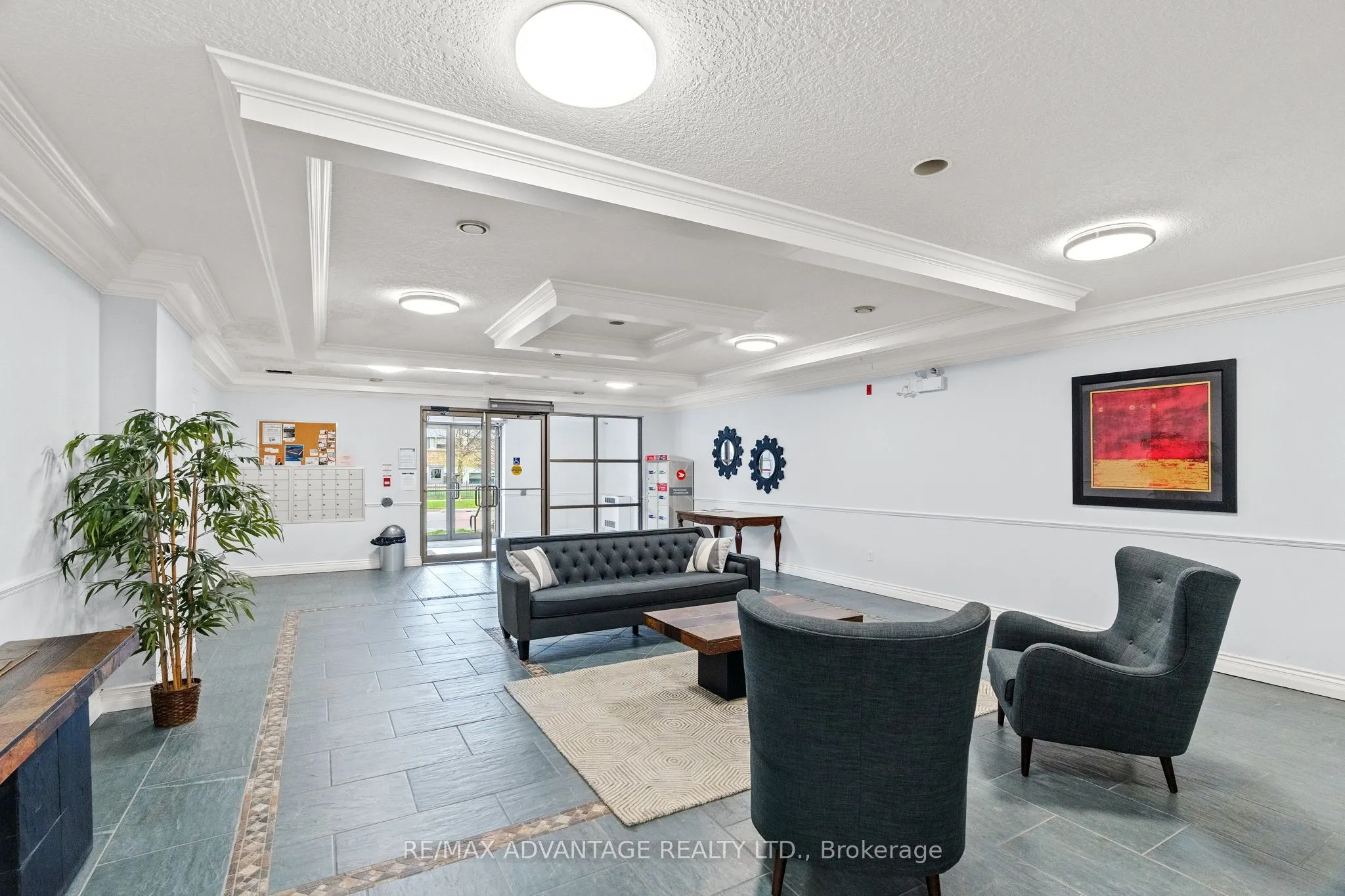 435 Colborne Street, #301
