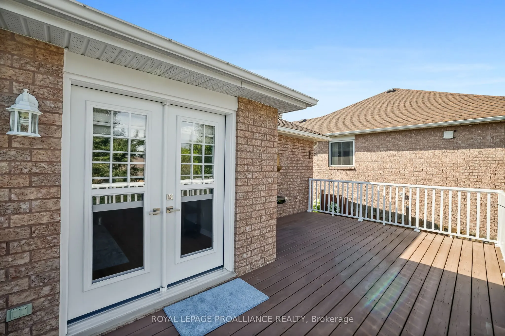 746 Munson Crescent