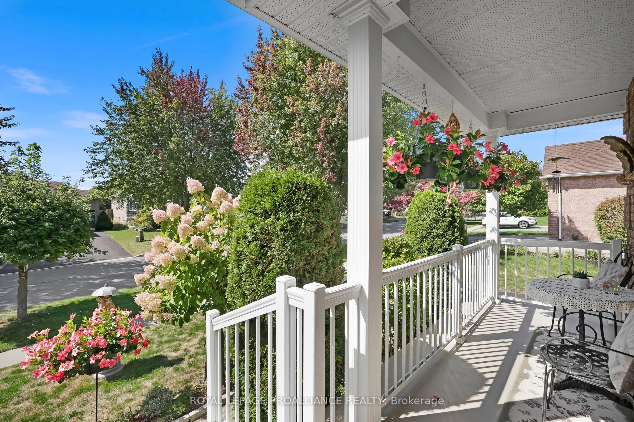 746 Munson Crescent