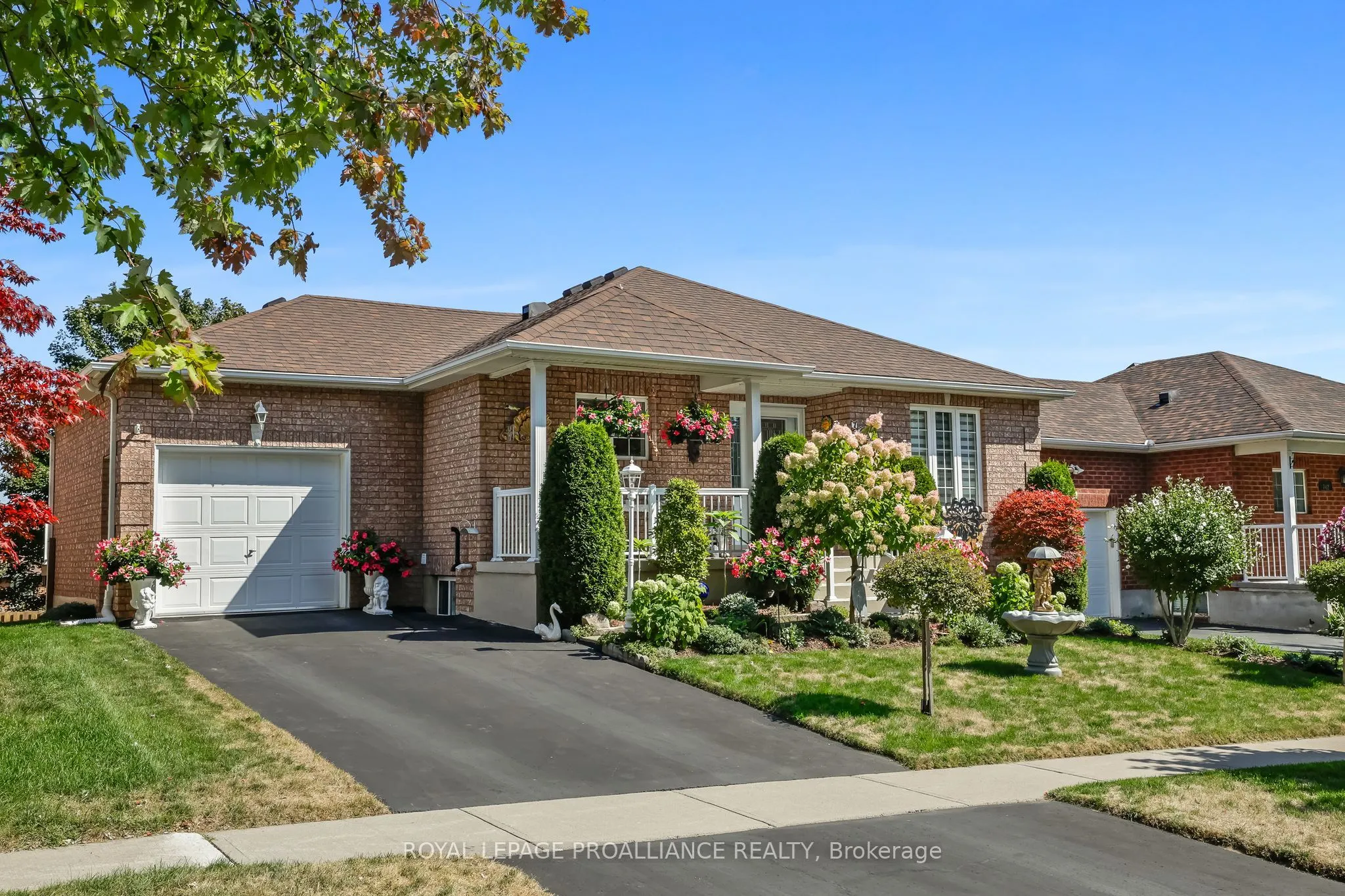 746 Munson Crescent