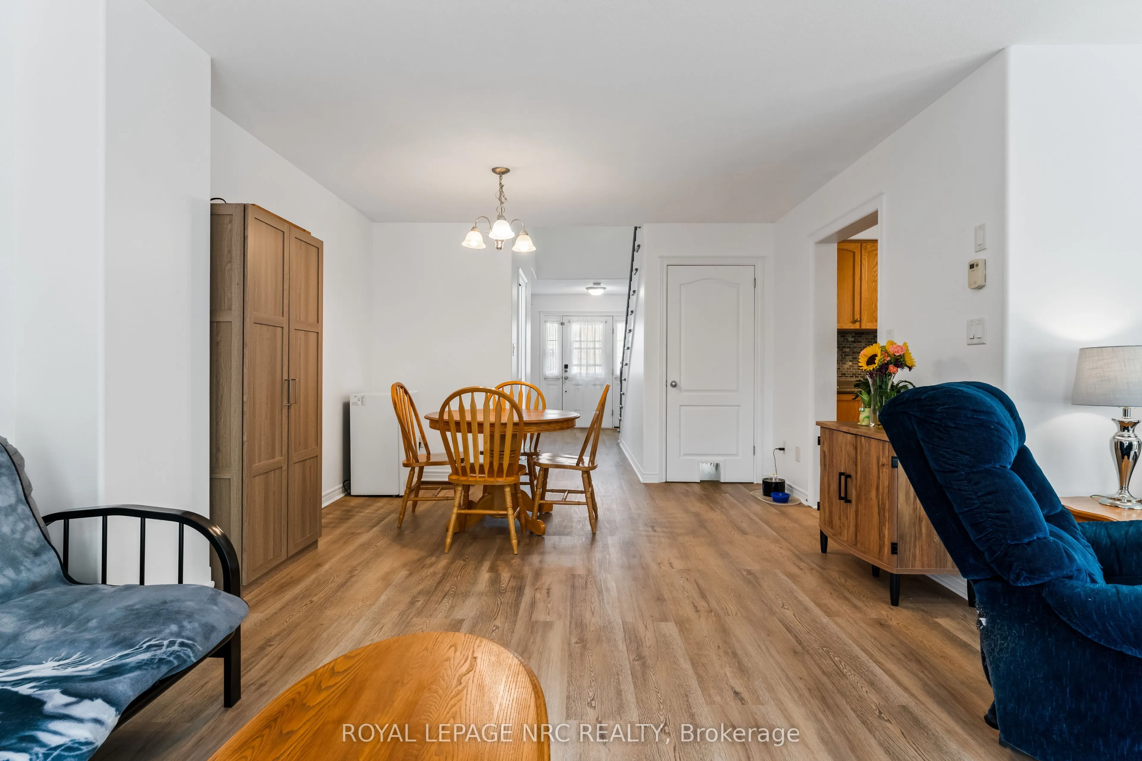 124 College Street, #7