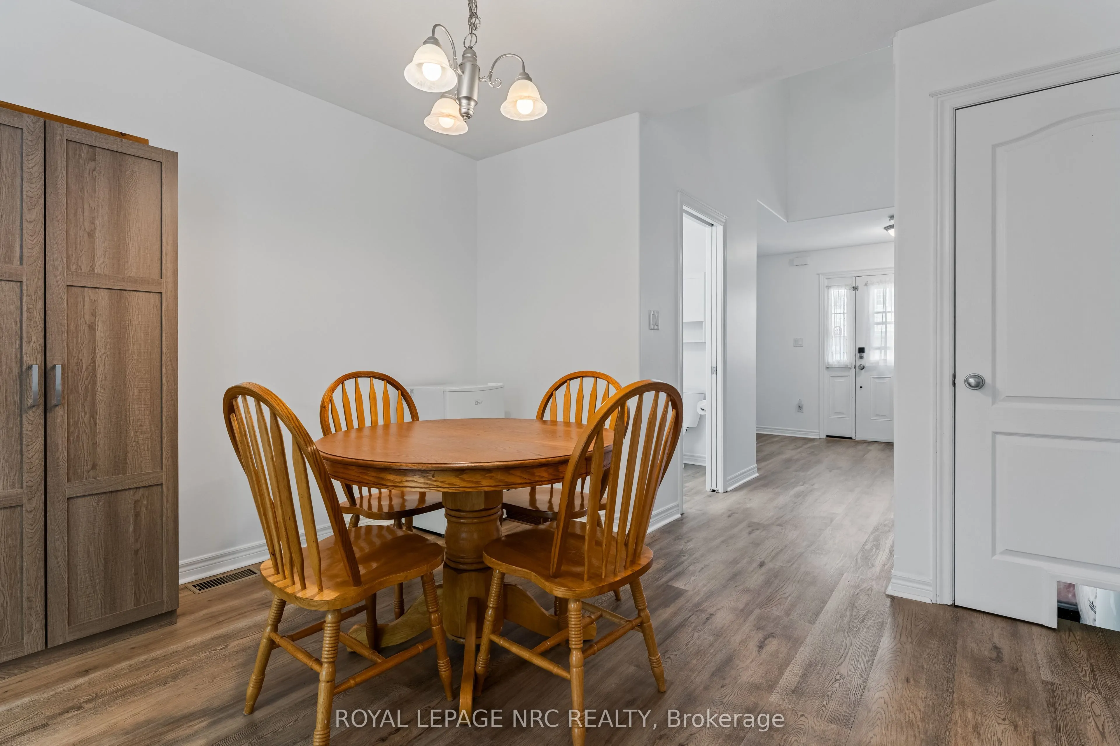 124 College Street, #7