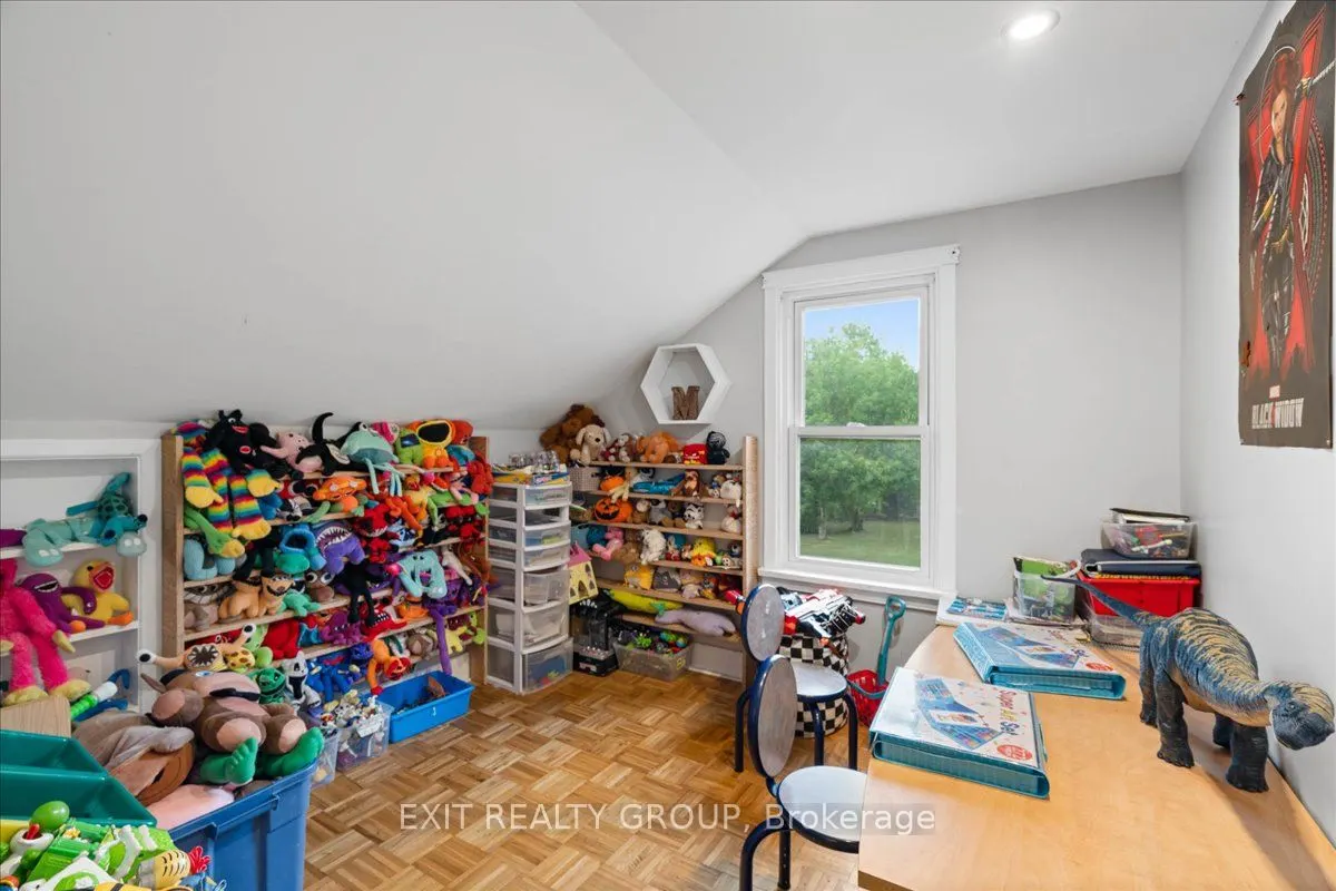22714 Loyalist Parkway