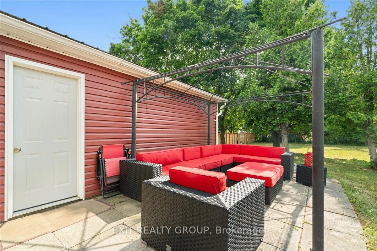 22714 Loyalist Parkway