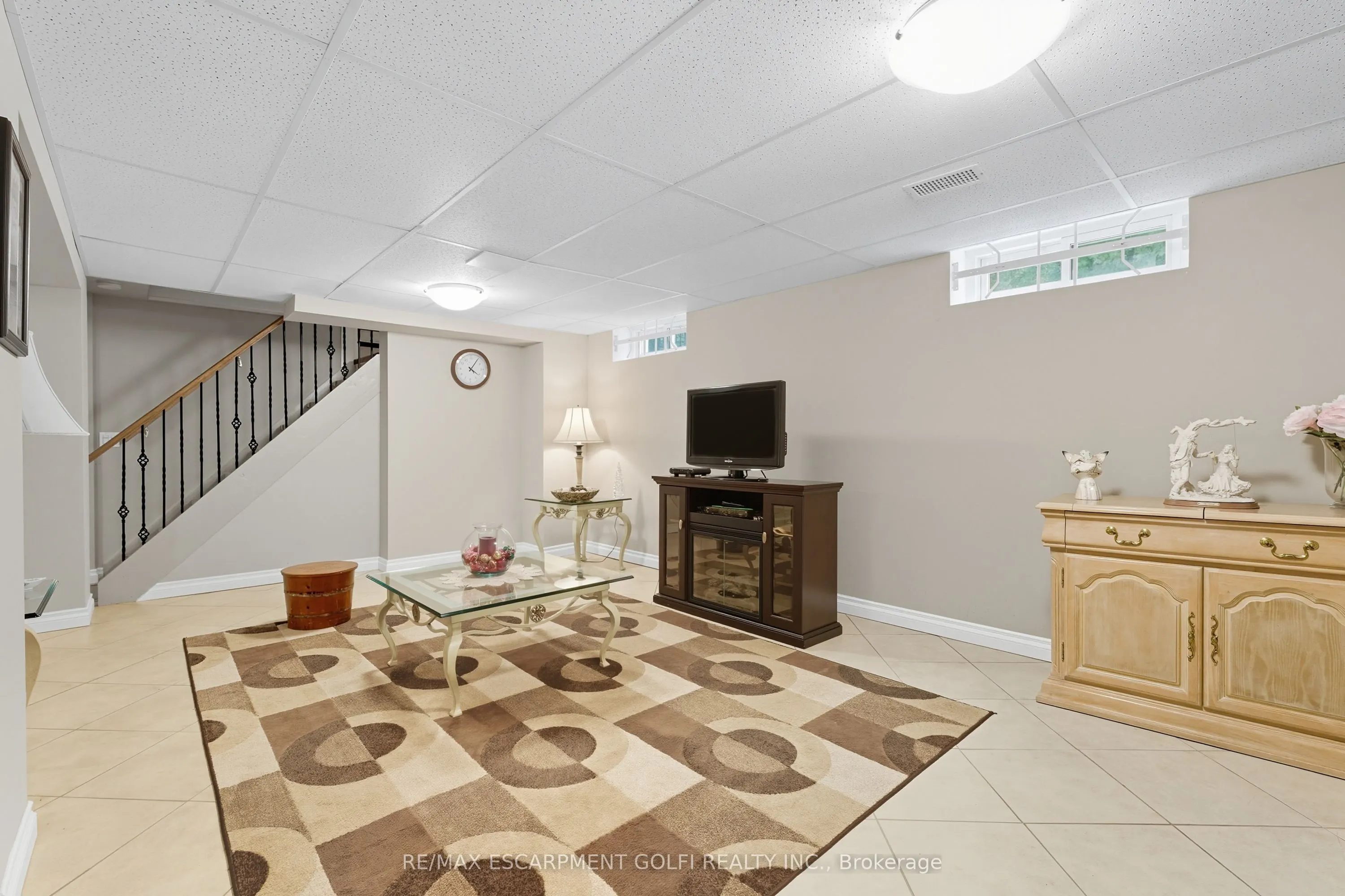 894 Bishop Place