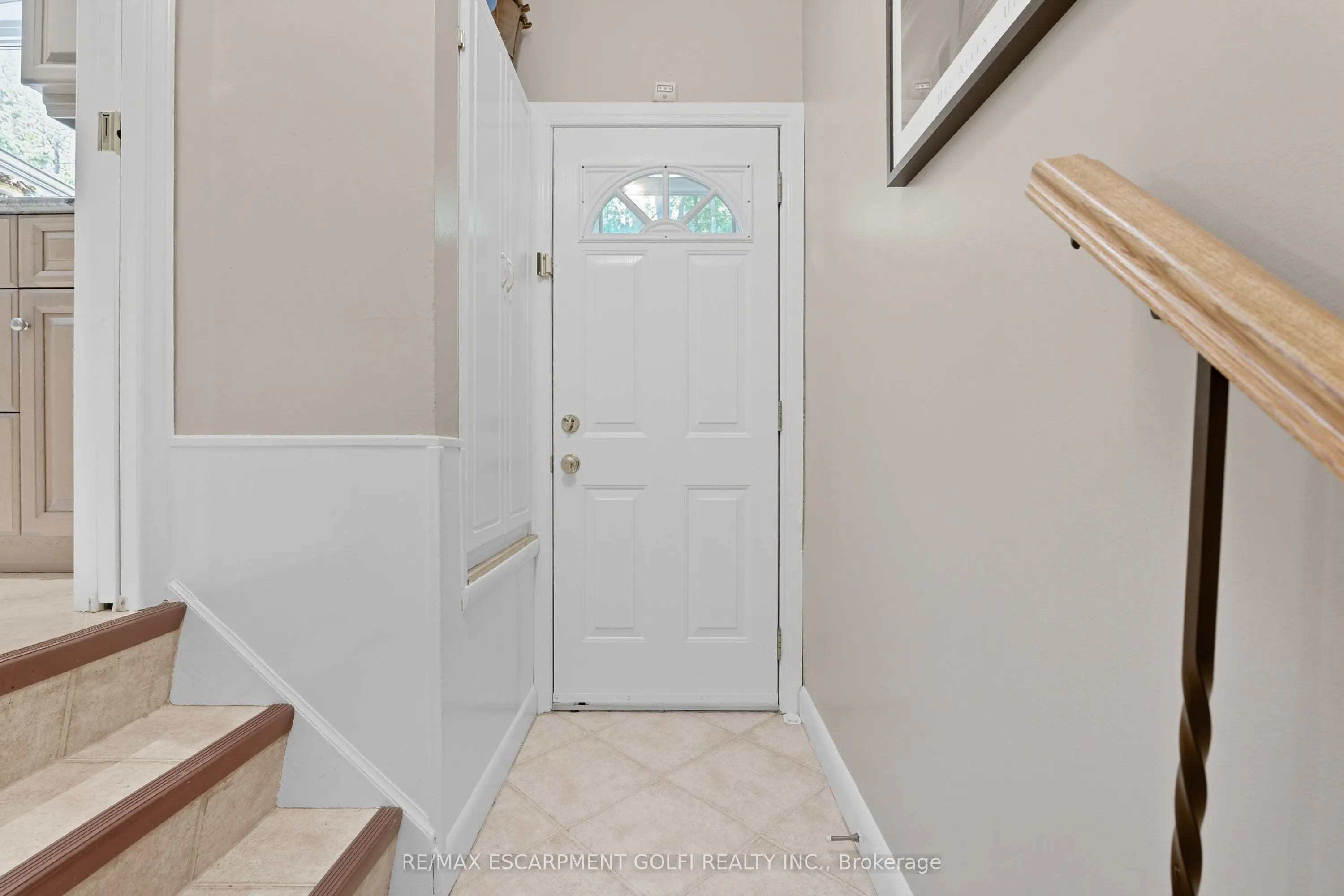 894 Bishop Place