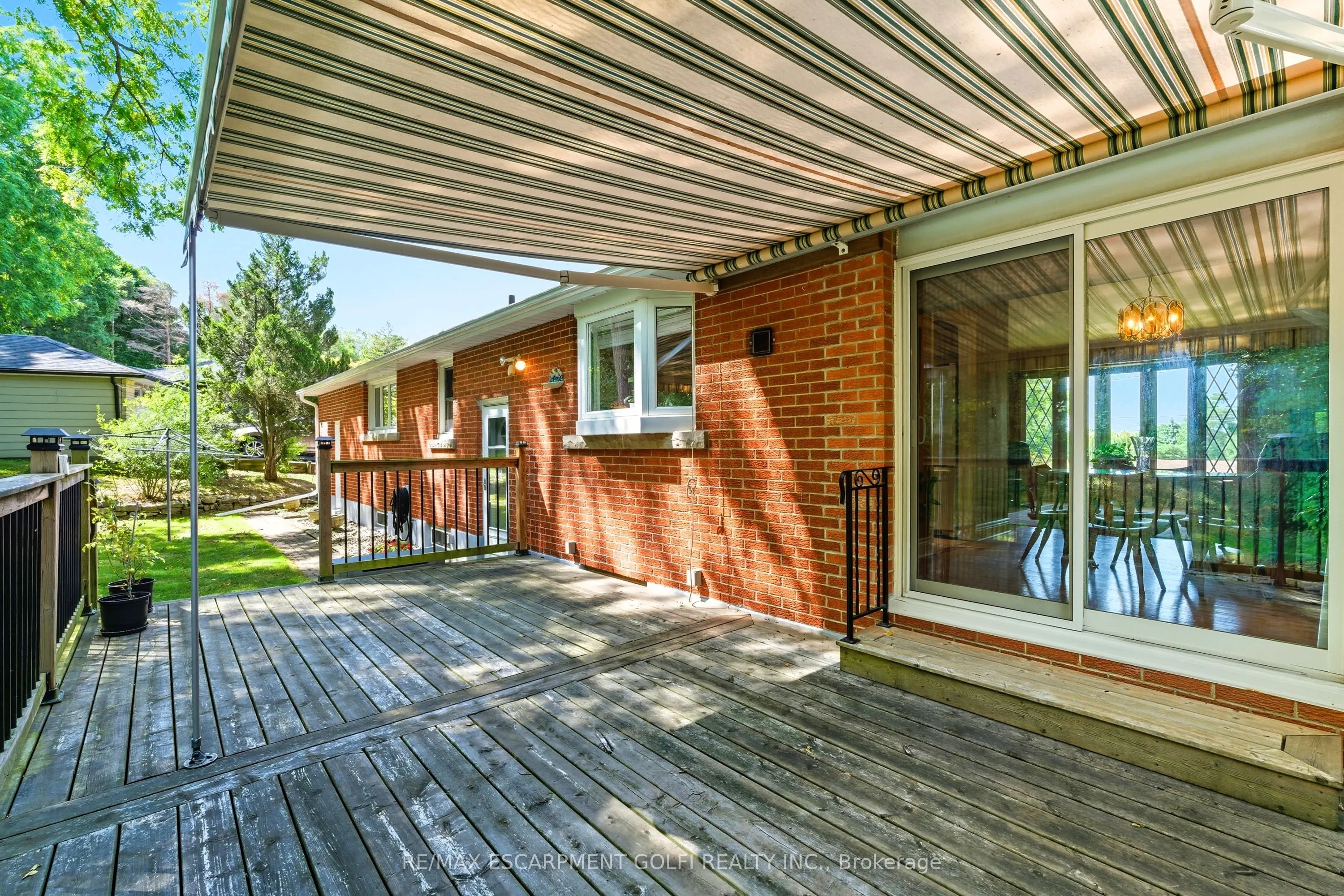 894 Bishop Place