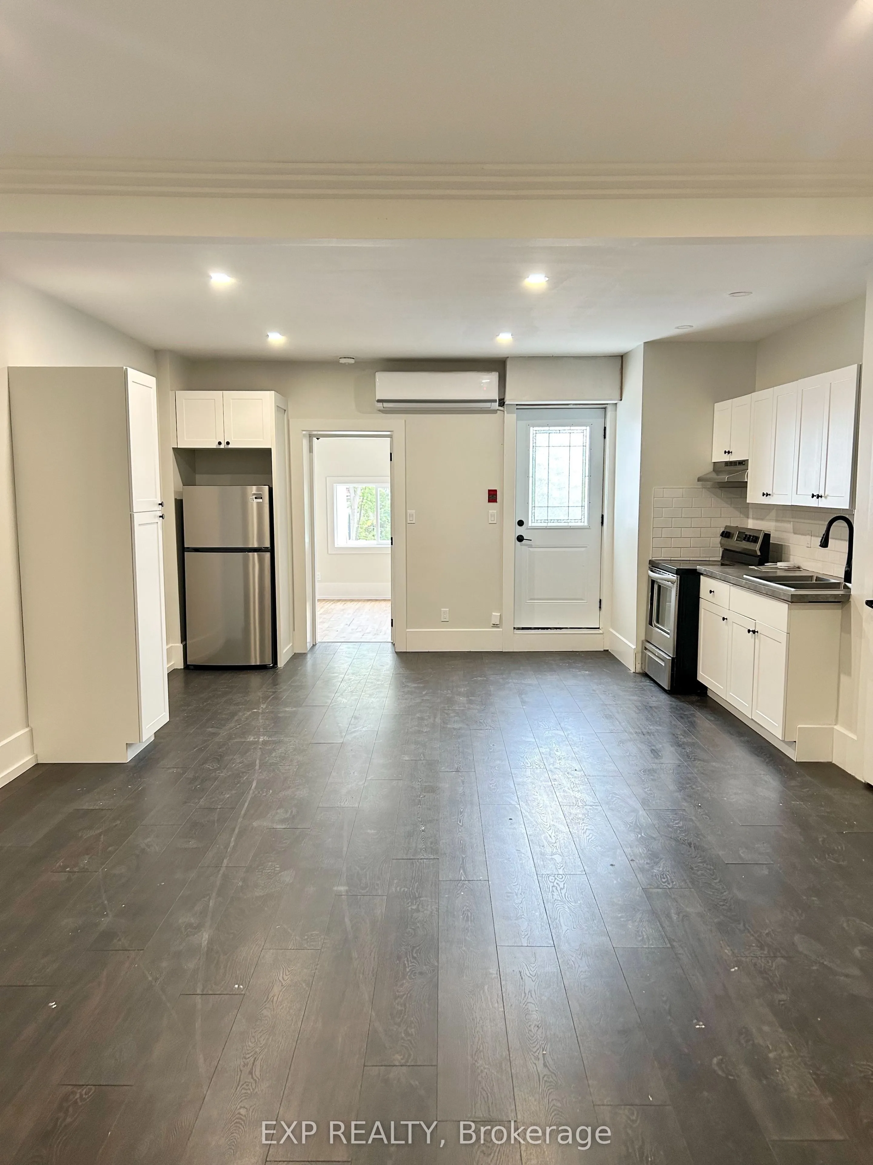 316 Front Street, #1