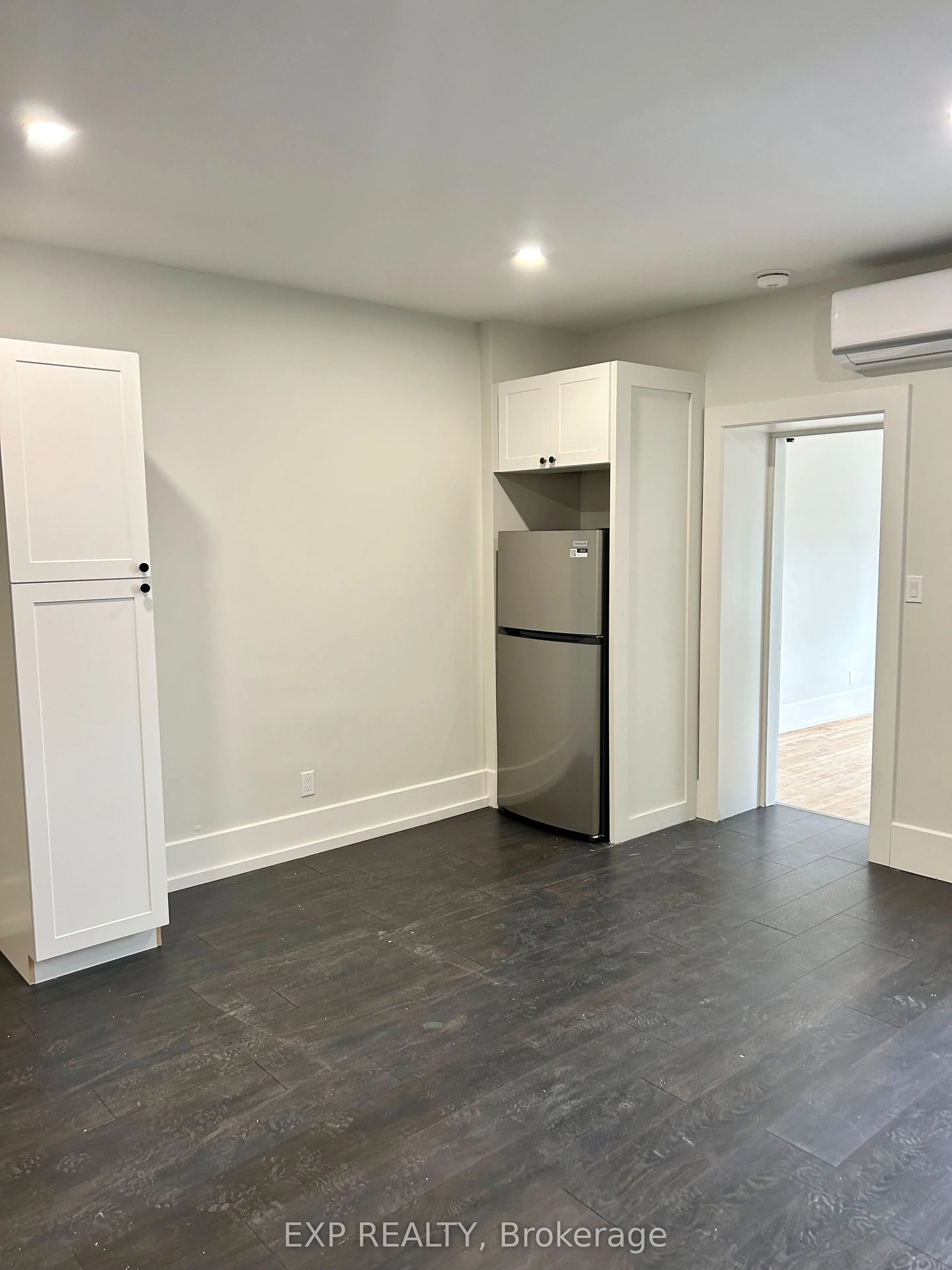 316 Front Street, #1