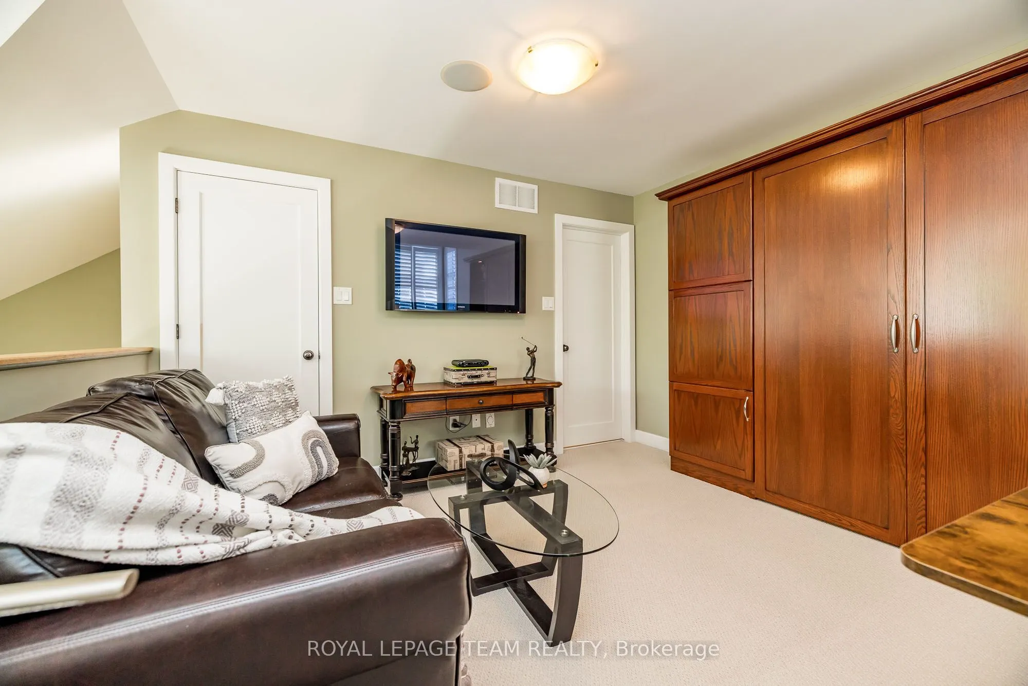 19 Turtle Point Private