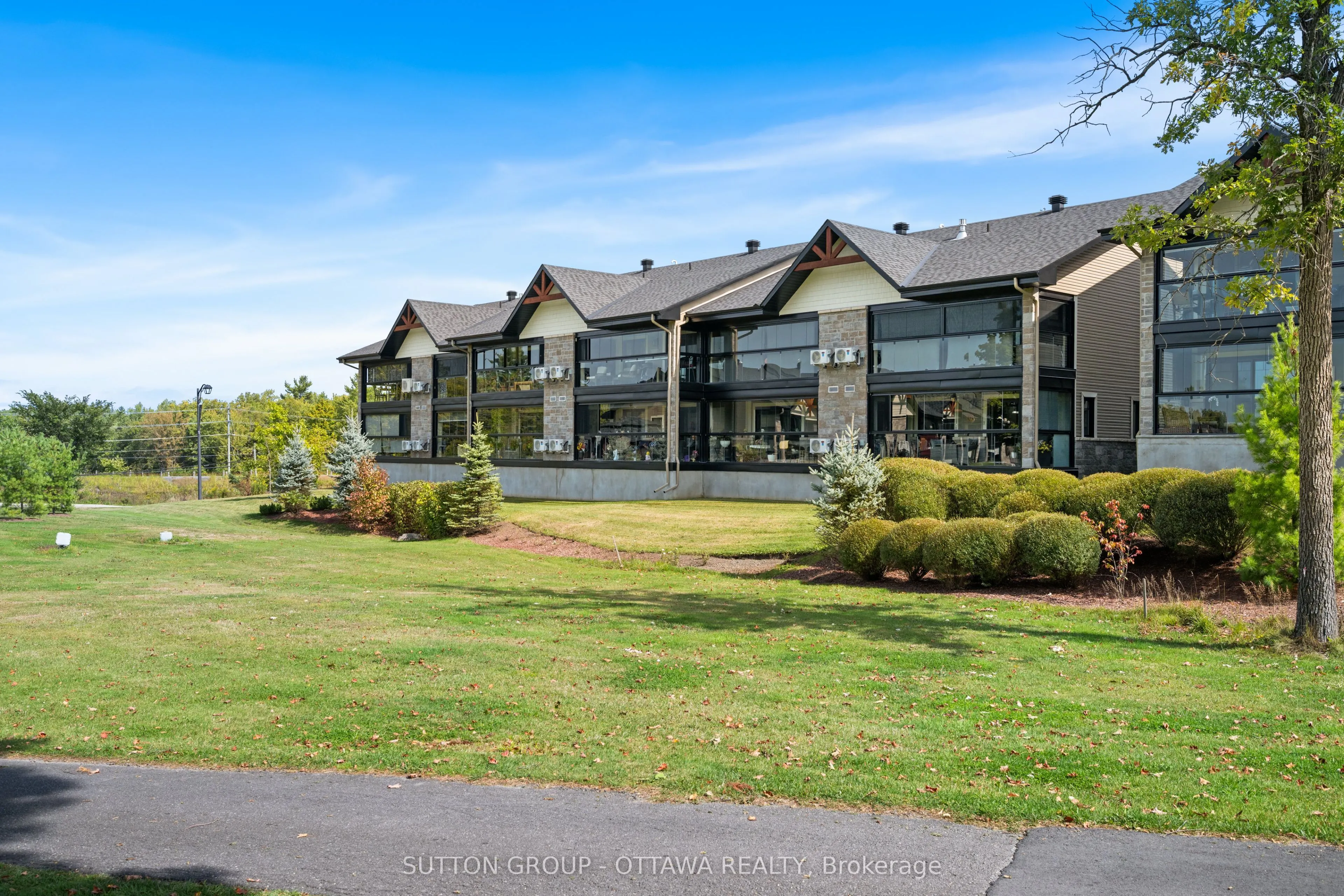 302 Masters Lane, #165