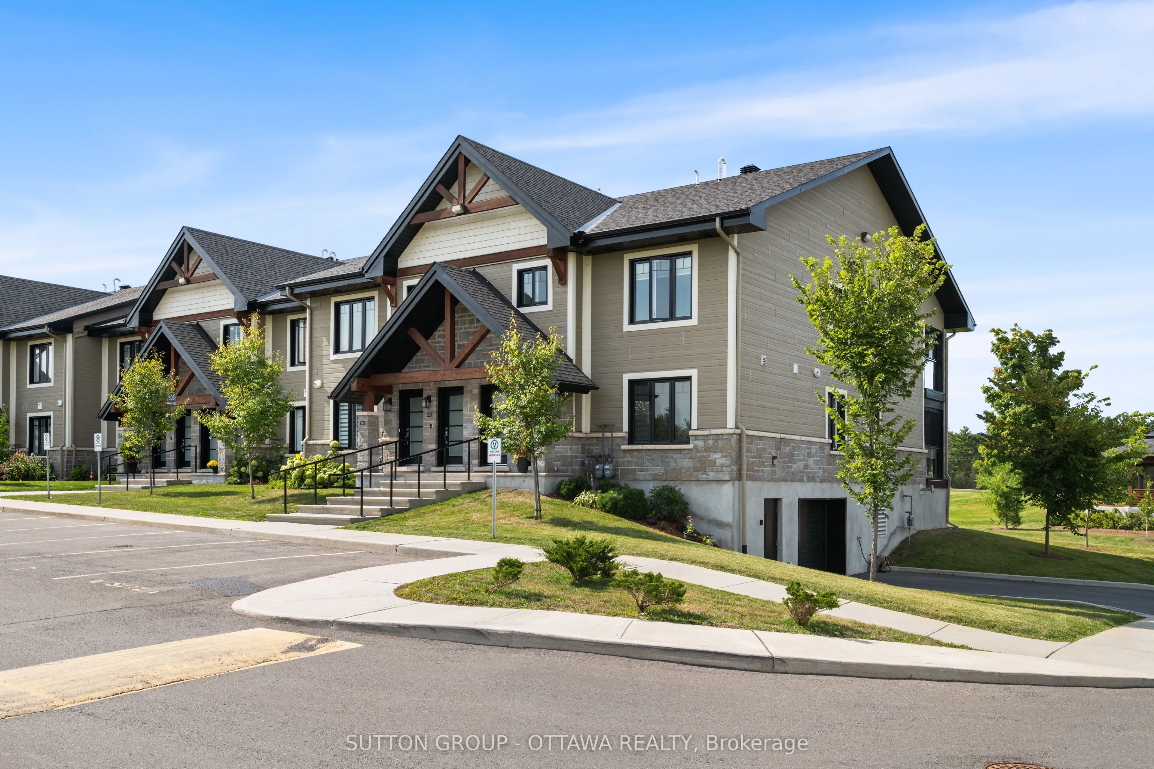 302 Masters Lane, #165