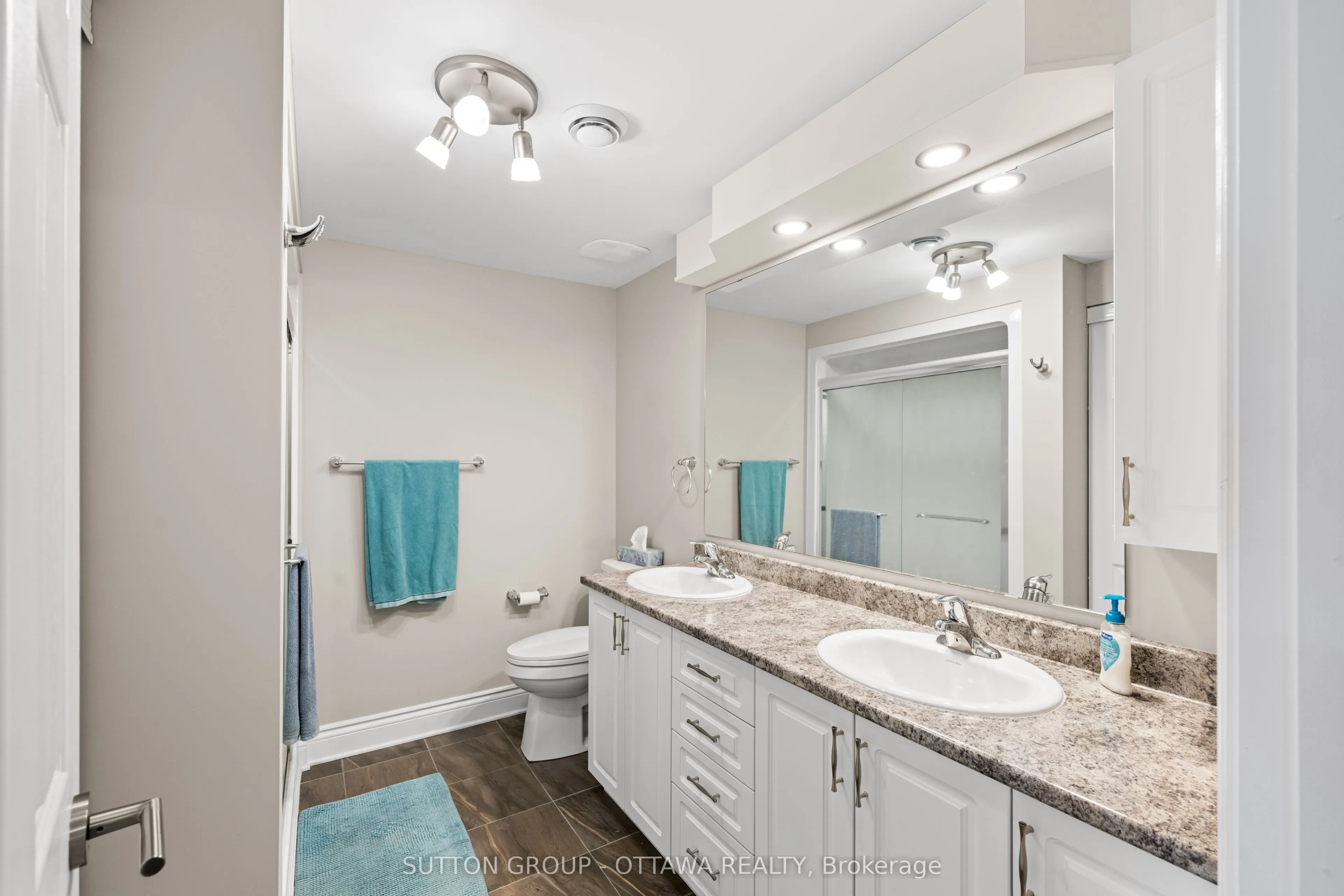 302 Masters Lane, #165