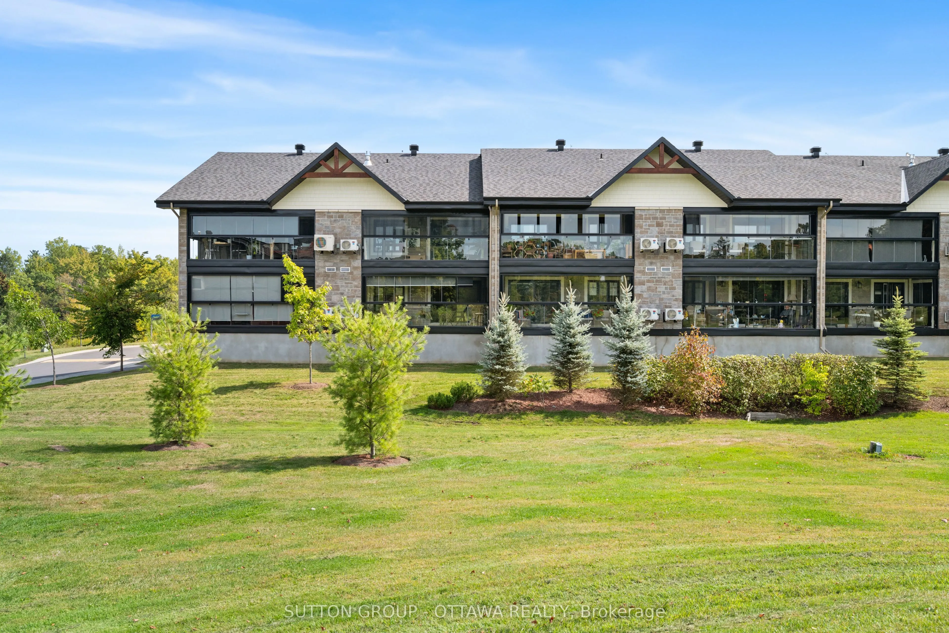 302 Masters Lane, #165