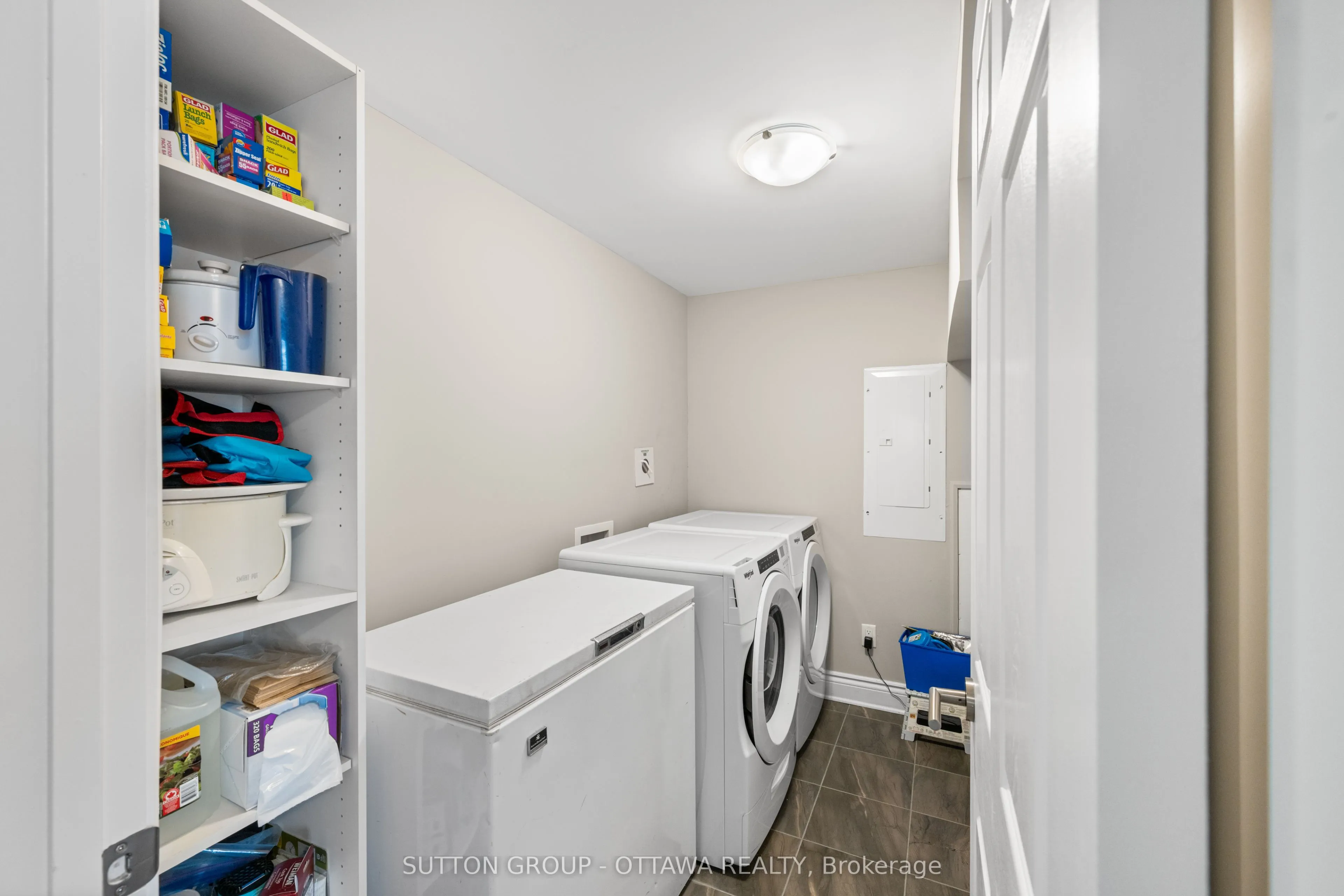 302 Masters Lane, #165