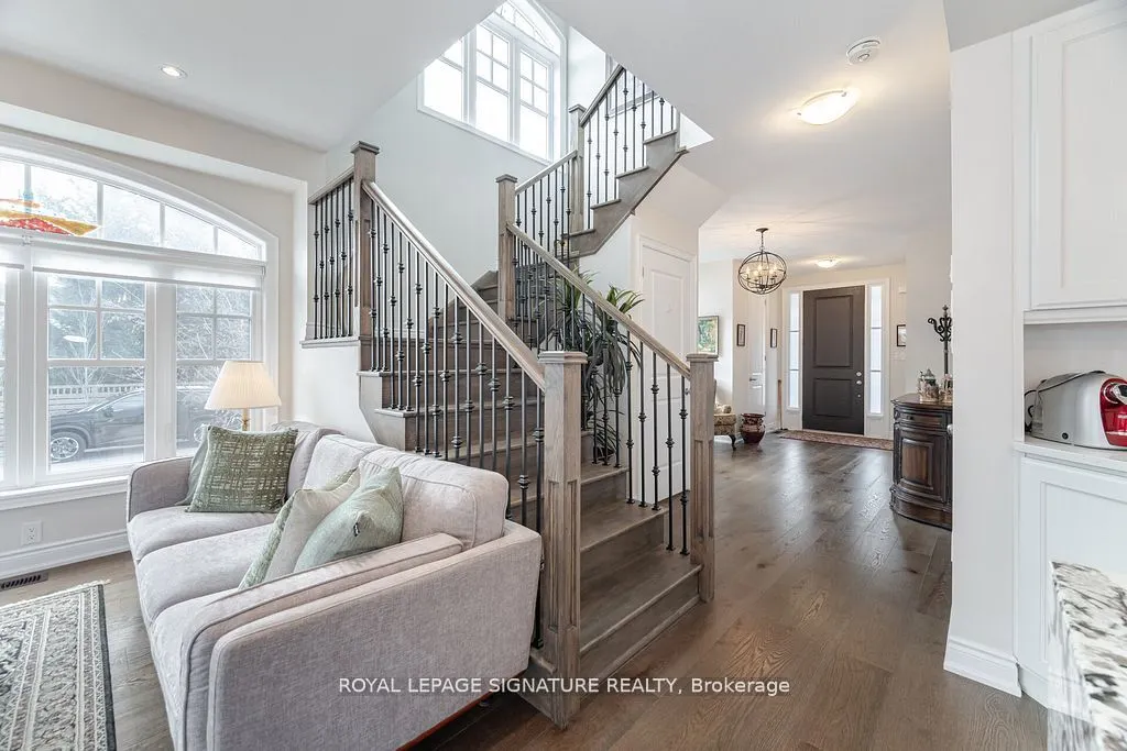 47 Windsor Circle